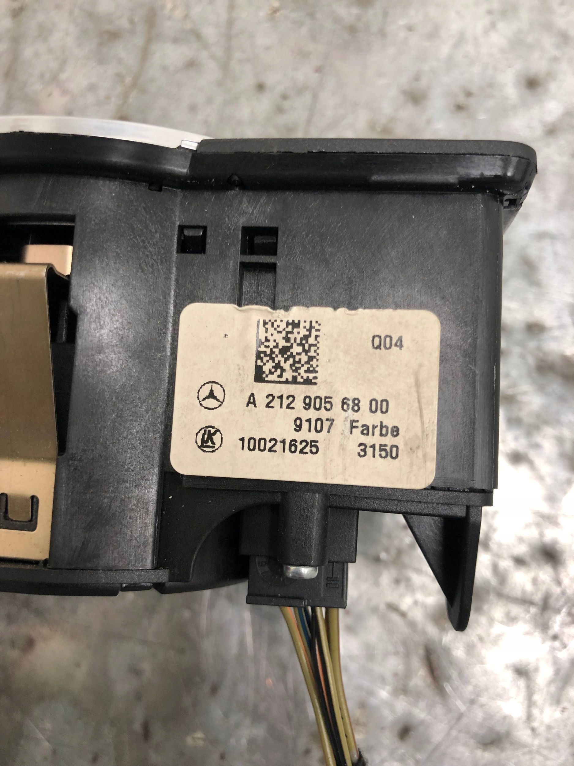 light switch MERCEDES W204 A2129056800
