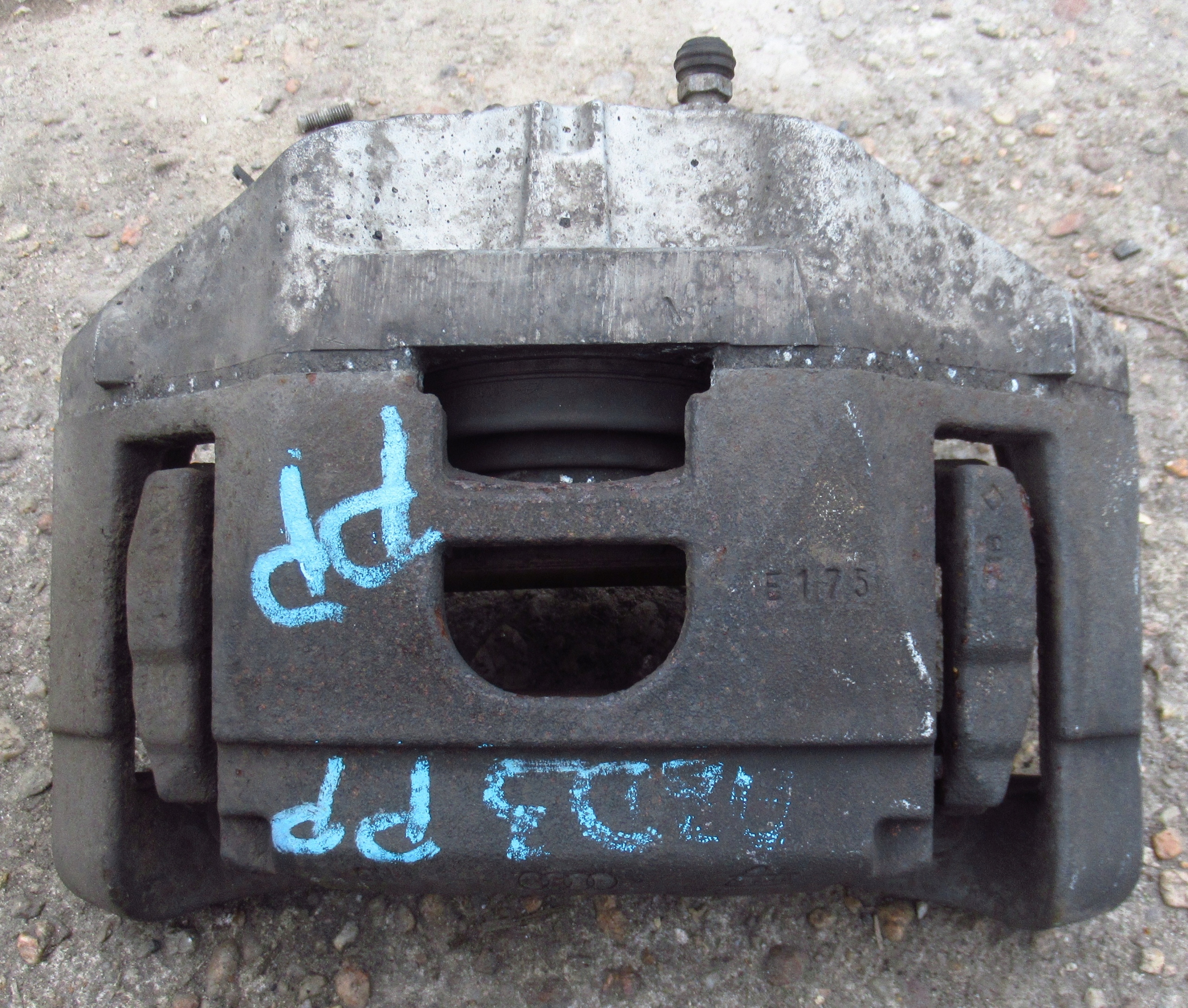 AUDI A8 D3 3.0 TDI caliper brake right front