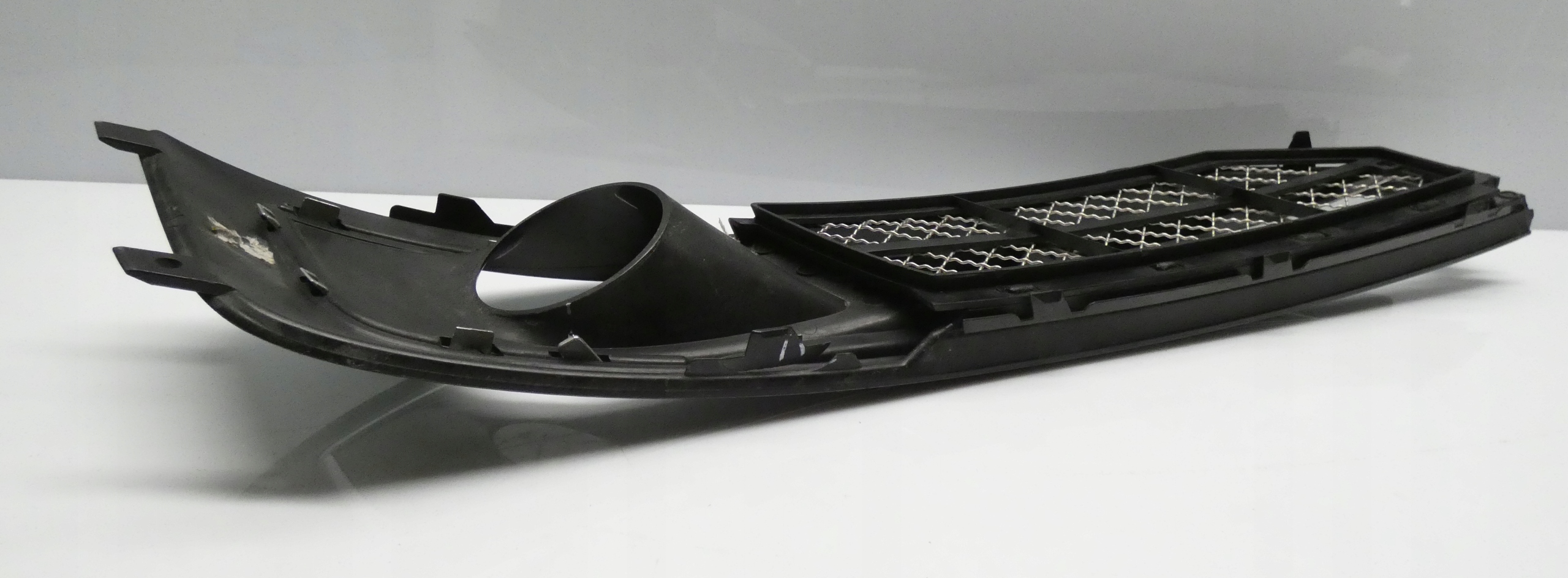 AUDI A8 D4 W12 4H0807679 2014-2018 grid of a bumper left front front