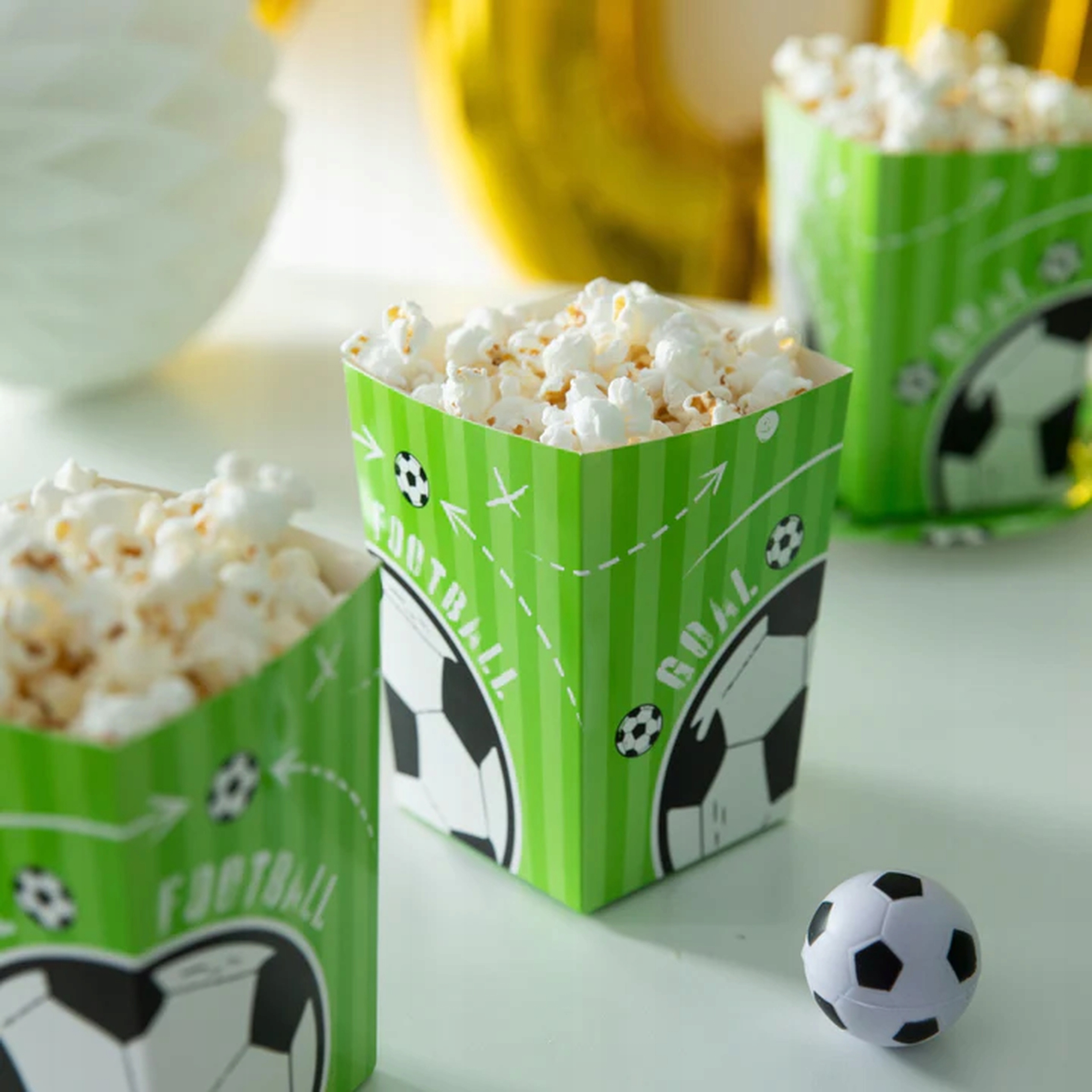 Pudełko na popcorn chipsy przekąski Football Piłka Nożna Urodziny Mecz 6szt Marka PartyPal
