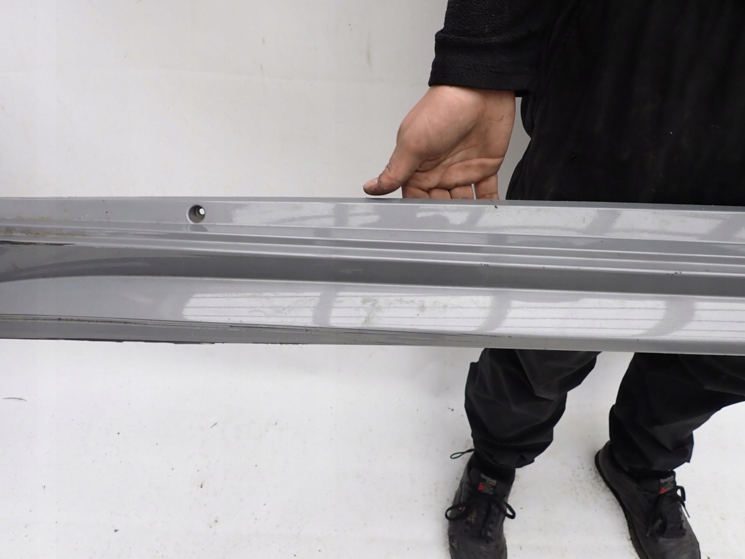 TOYOTA COROLLA XII KOMBI 19- moulding threshold right threshold right