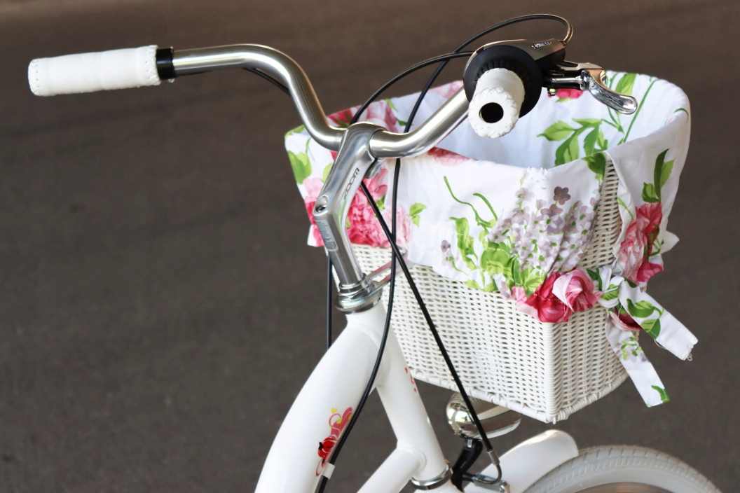 PIĘKNY BIAŁY ROWER DAMSKI 28 MIEJSKI SHIMANO 6 BIEGÓW 28 CALI koła +KOSZ Materiał ramy Hi-Ten