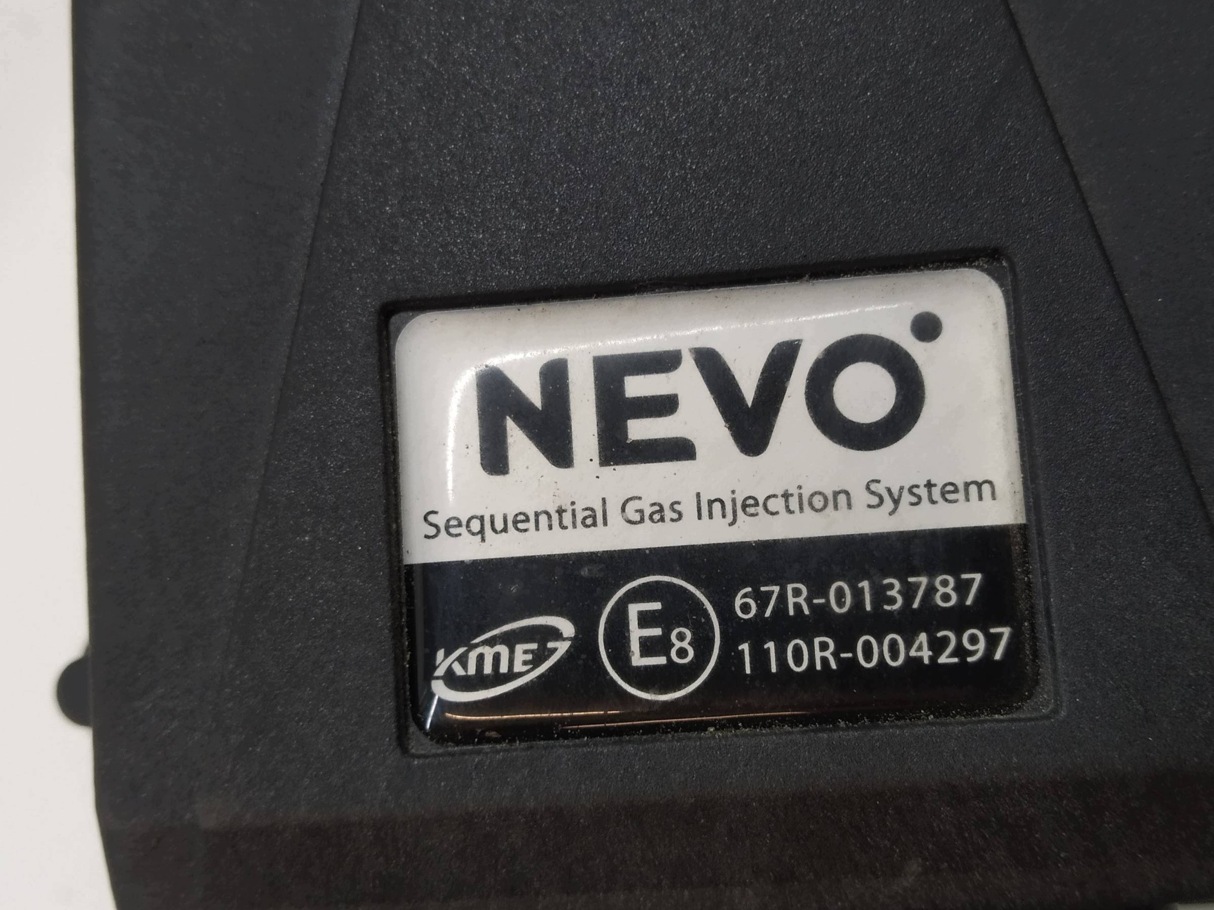 unité de commande électronique uce LPG KME NEVO SGIS 4-CYL 67R013787 Mazda 3 et (2003-2009)