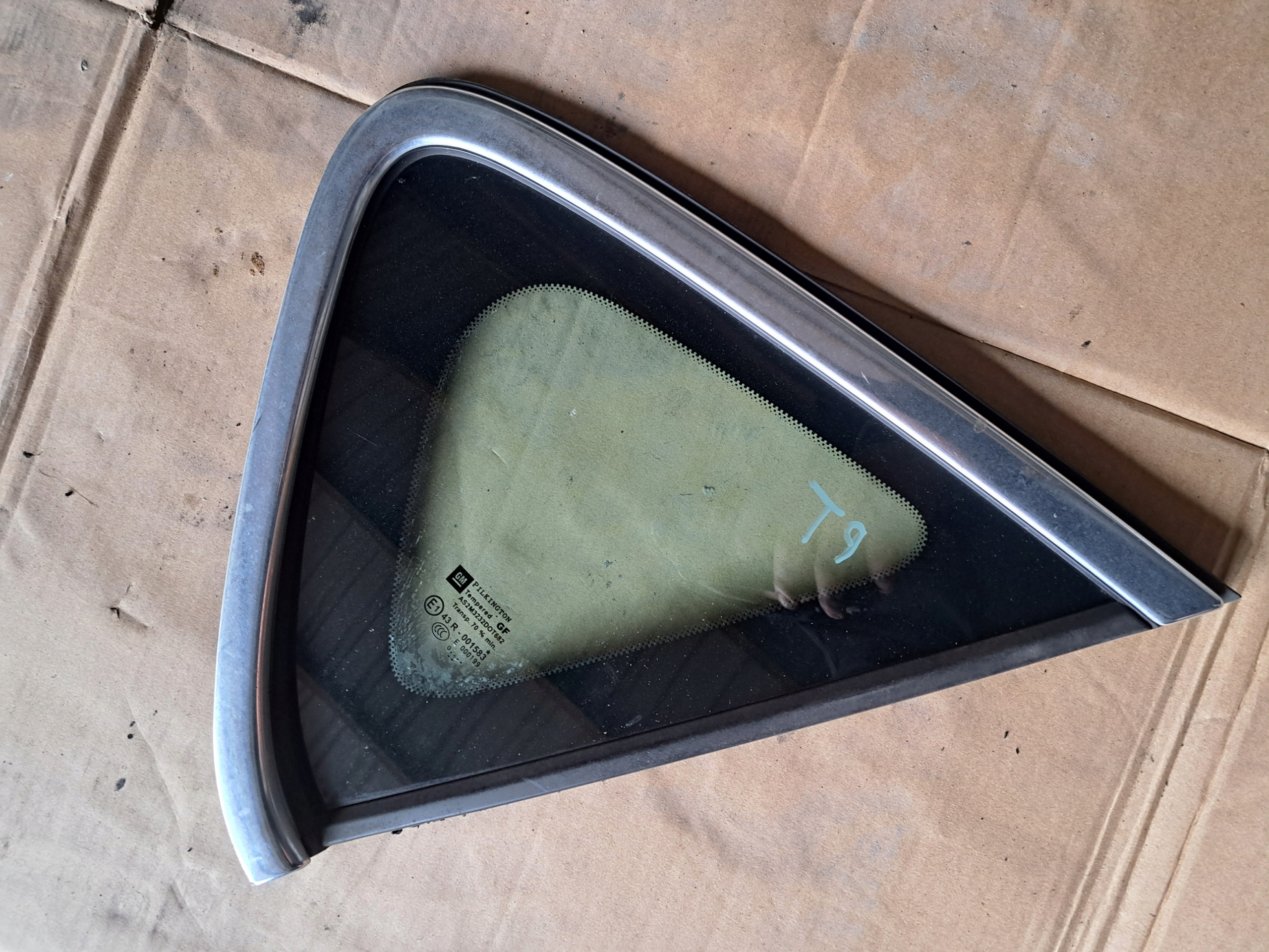 window bodywork right rear part OPEL ASTRA J HB 5D
