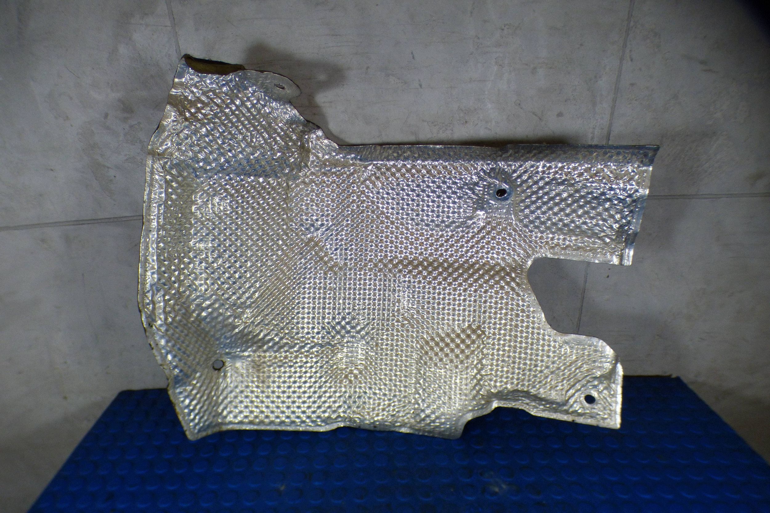 fedél hővédő komory motor 39111575 Opel Astra K V