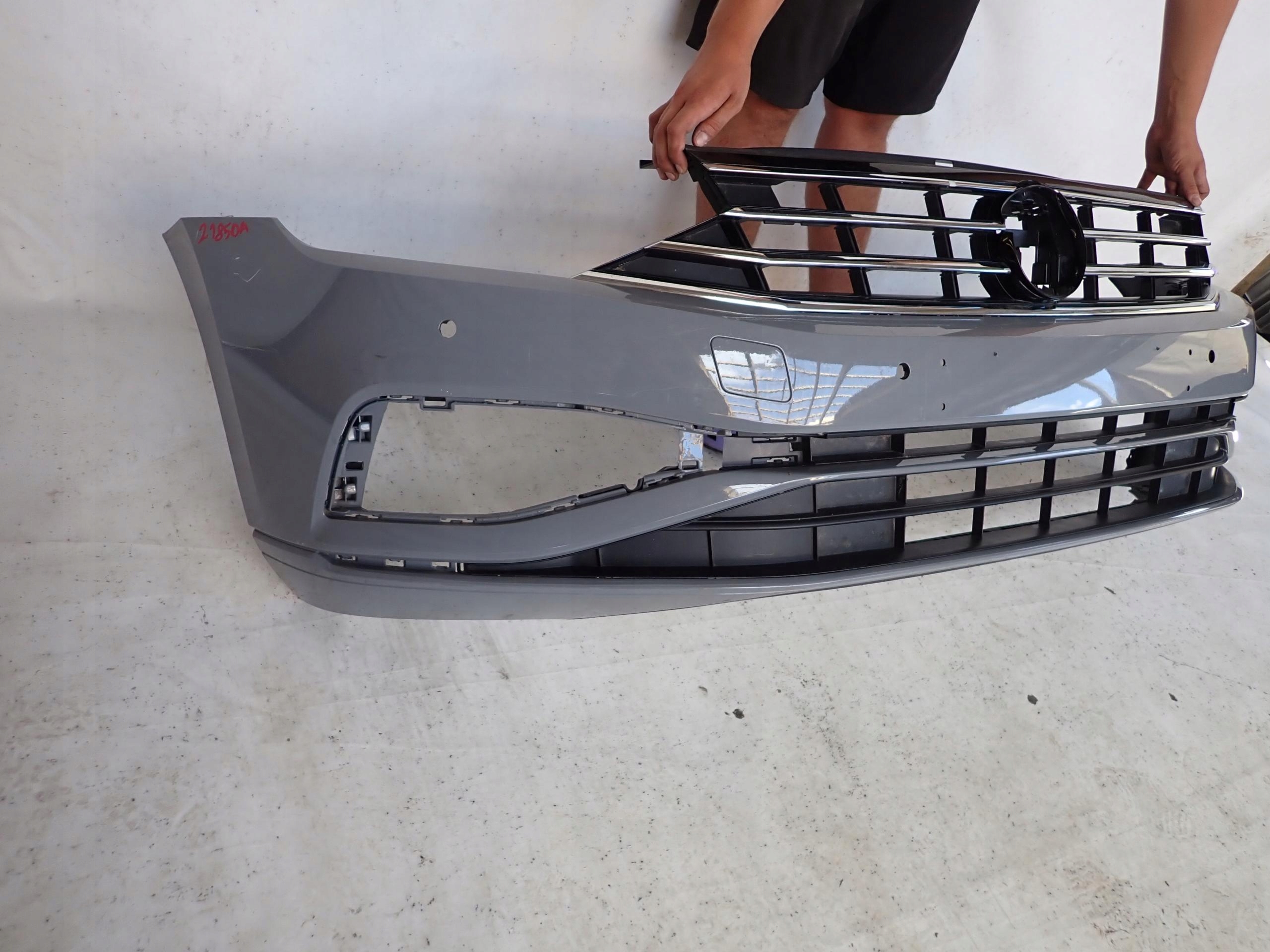 VW PASSAT B8 LIFT 19-23 bumper front front 4XPDC