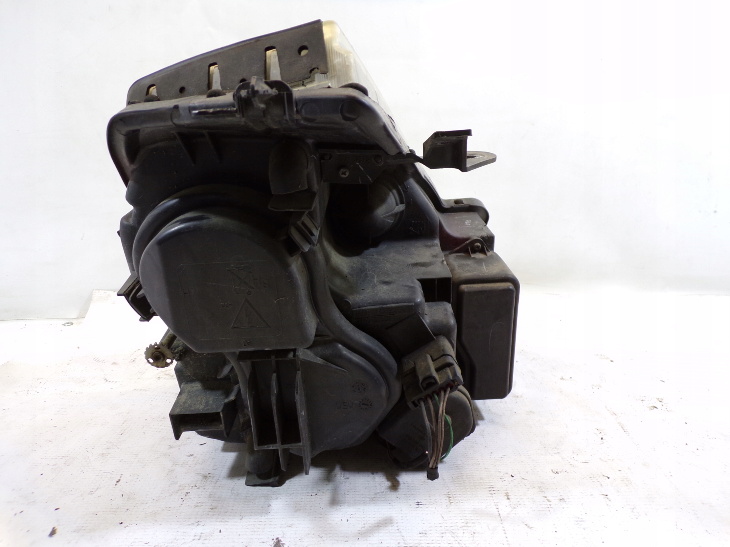 light front front left RENAULT VEL SATIS XENON (K)