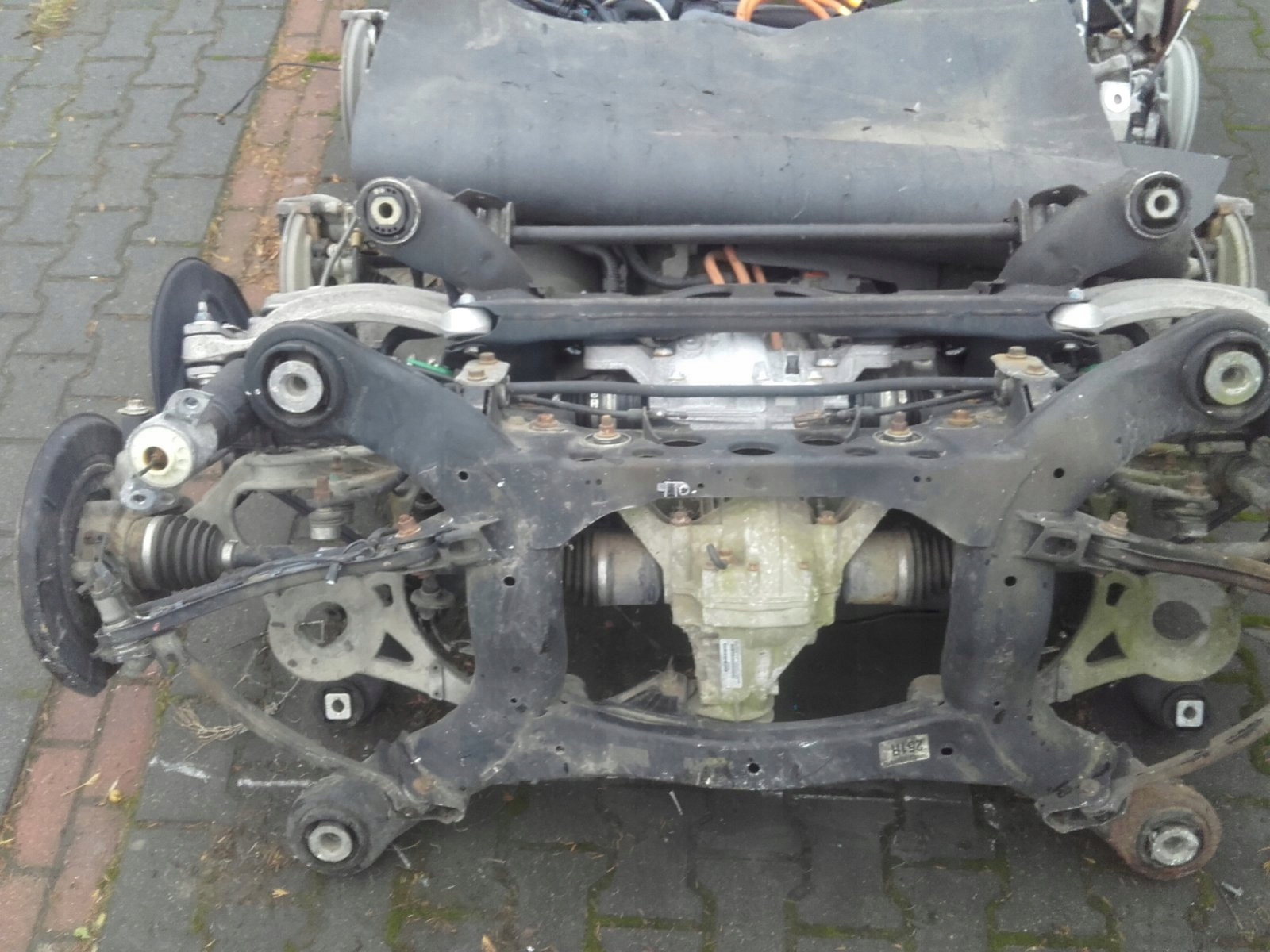 MERCEDES R-KLASA TYLNE ZAWIESZENIE W251