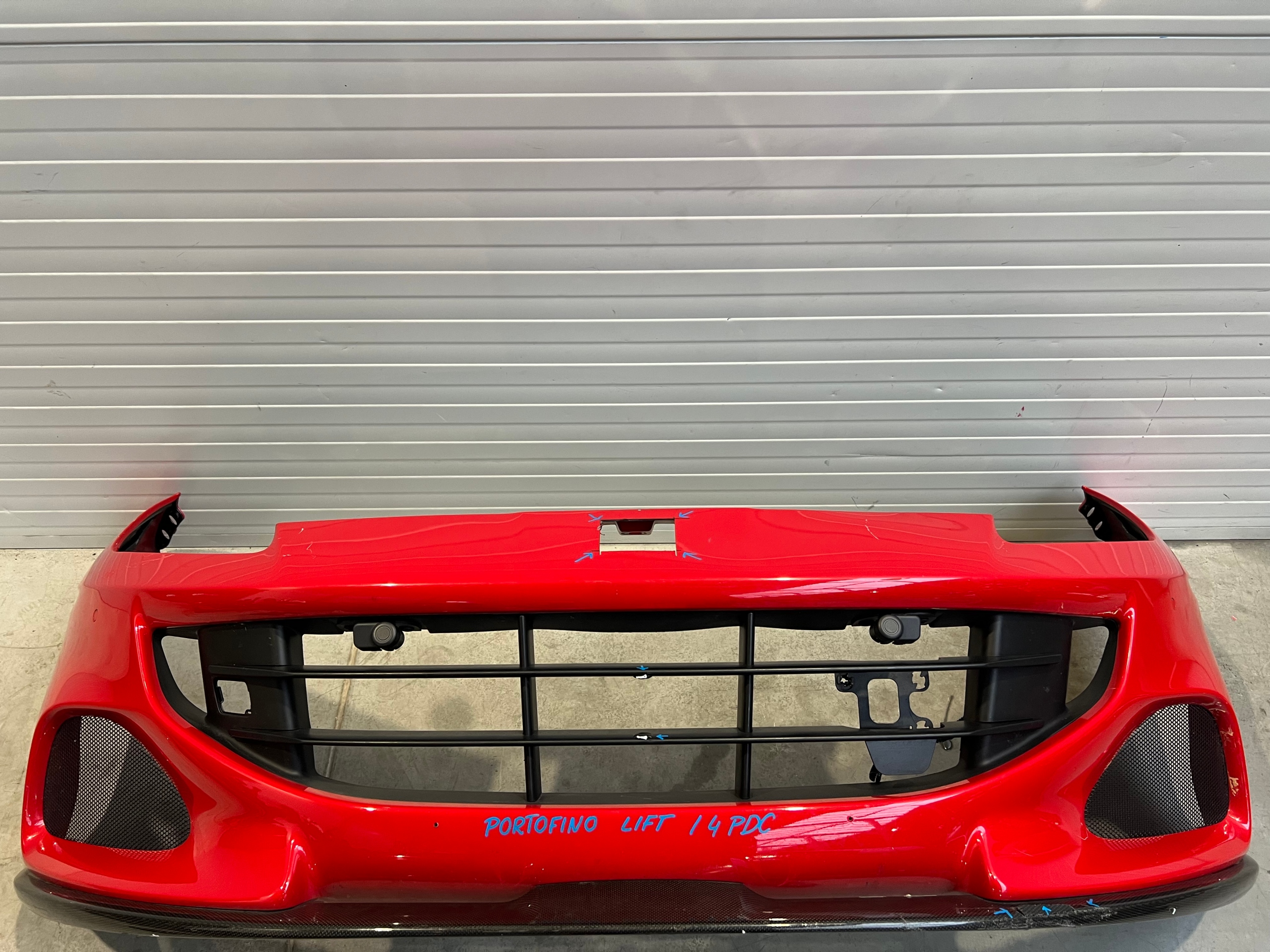 ZDERZAK PRZEDNI FERRARI PORTOFINO M LIFT PDC CARBON