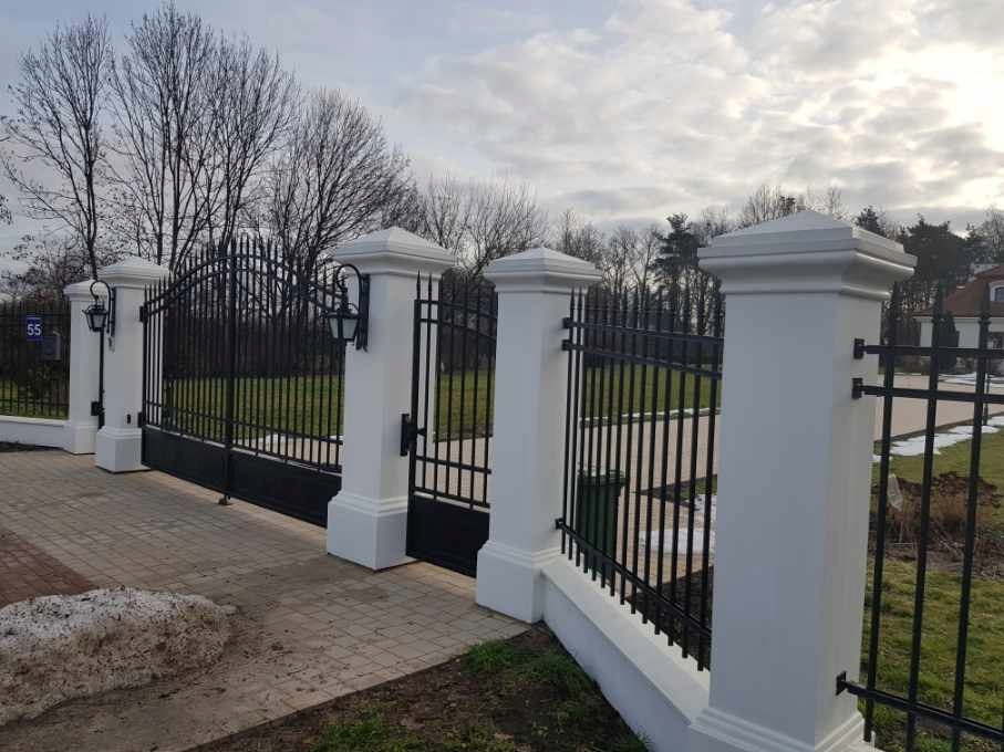 OGRODZENIA DWORKOWE ,SŁUPY,PRZĘSŁA BETONOWE Szerokość elementu 40 cm