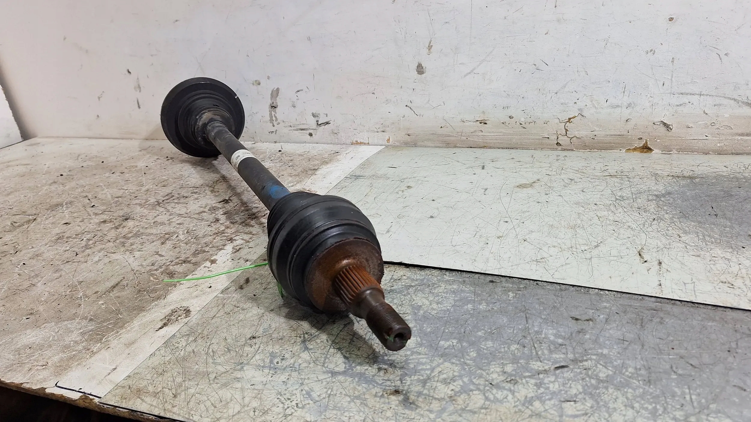 semi-axis left rear part A1663506800 MERCEDES GLE ML W166 C292 4MATIC