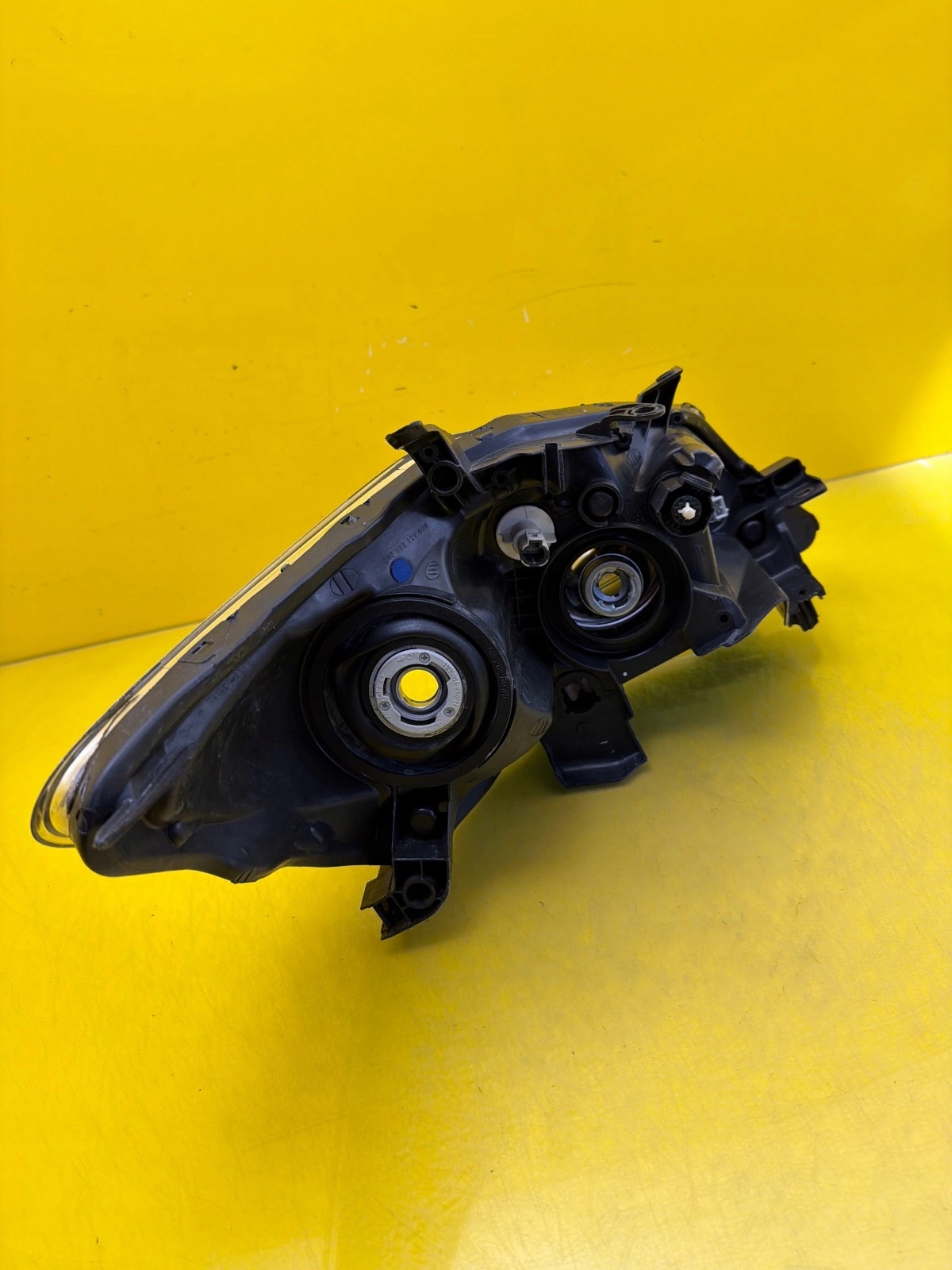 light left front Toyota Auris and Lift 09-12