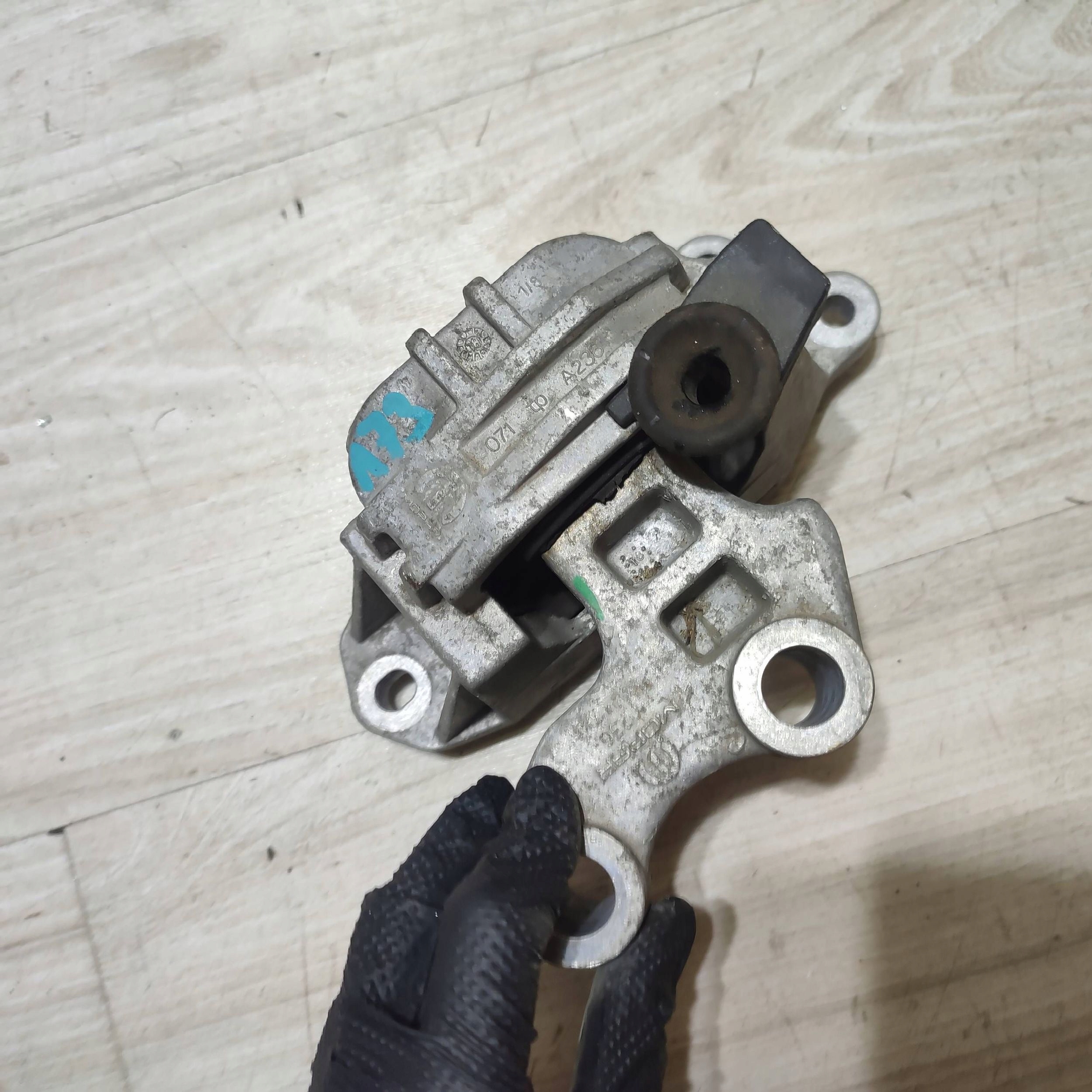 engine mount Fiat 500X 00520497460