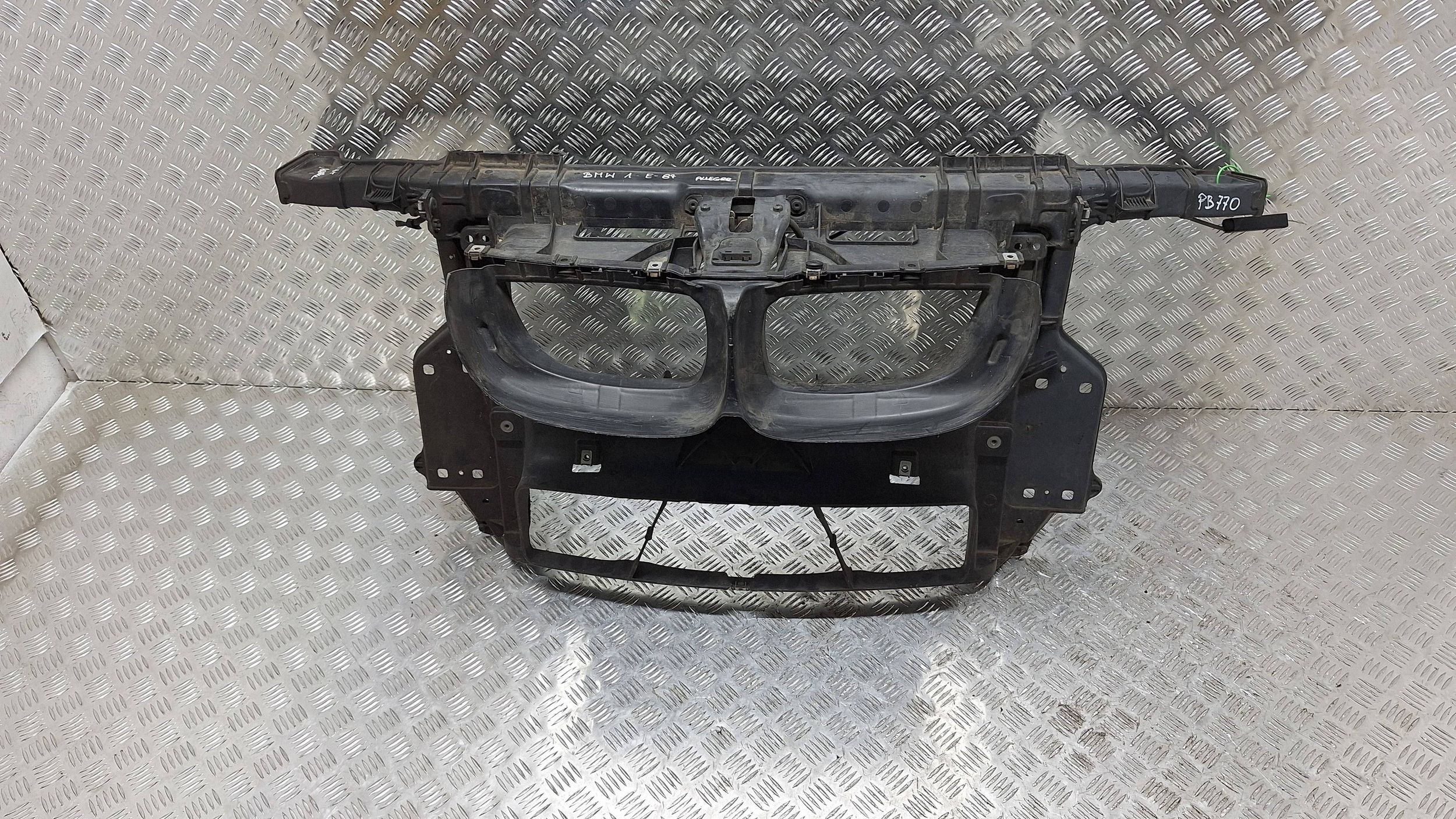 stěna chladičů příčka železná 7193748 BMW E81 E87