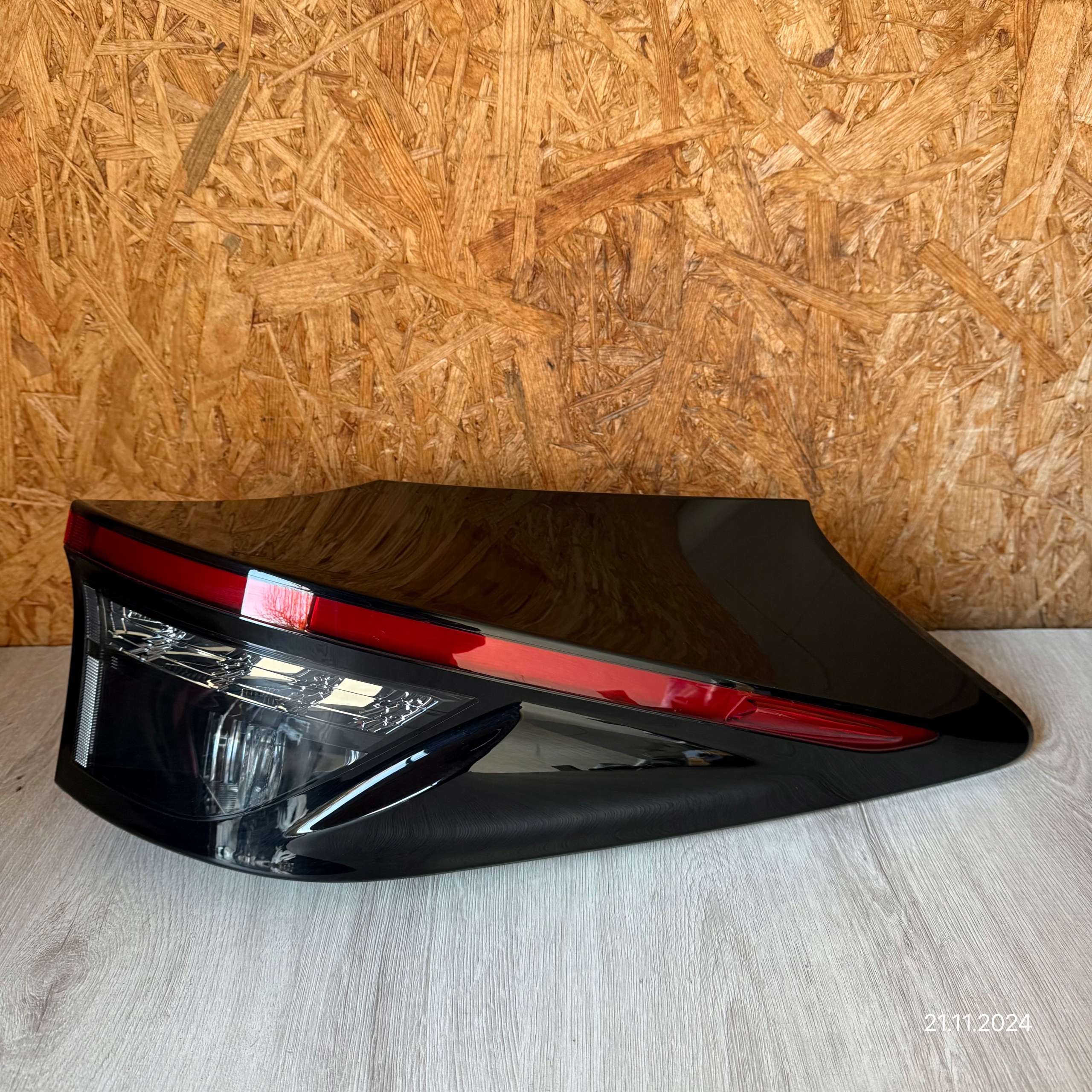 light rear right TOYOTA YARIS CROSS 81550-0DE20
