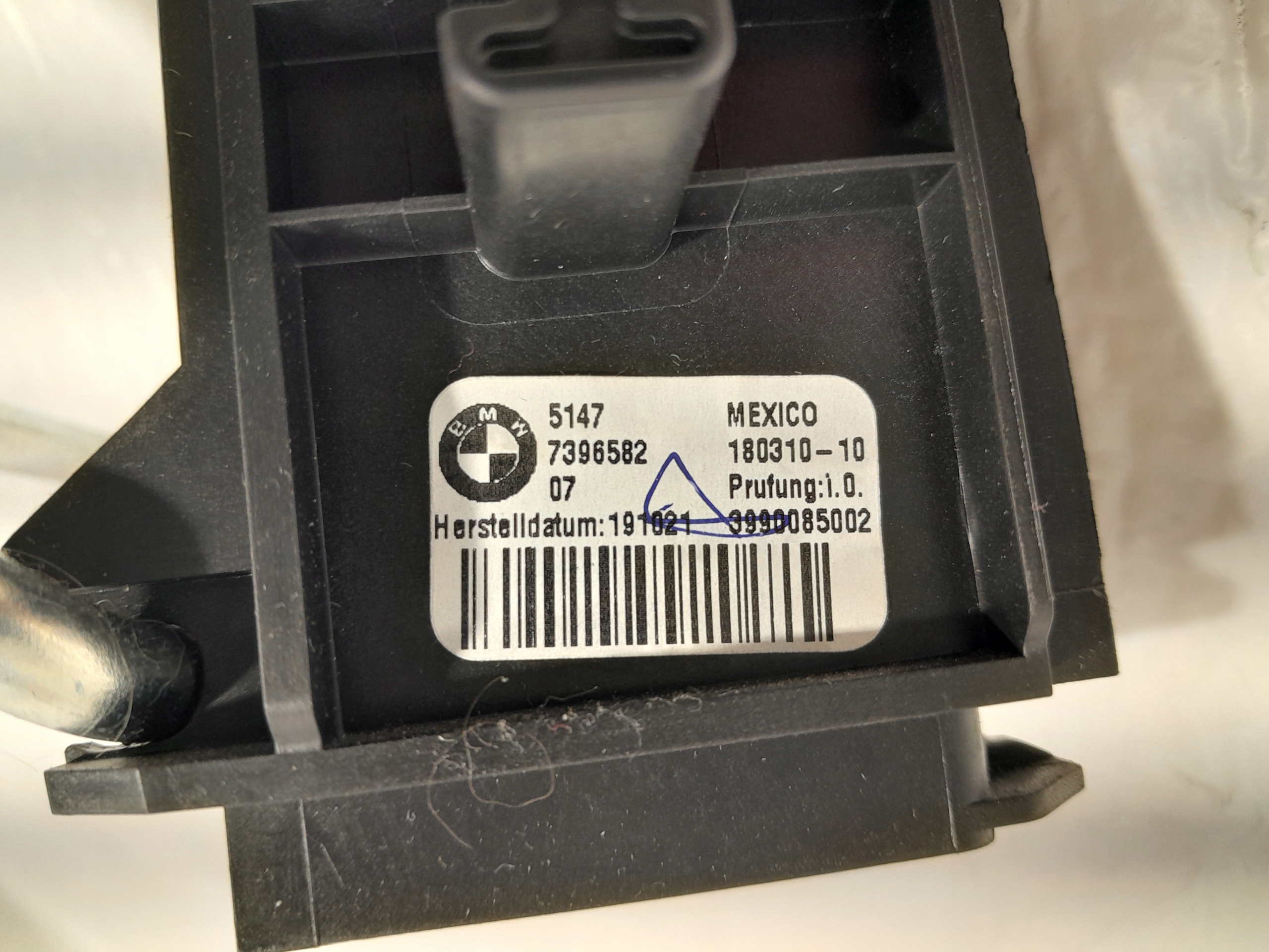 BMW X3 G01 LCI holder bracket ROLETY boot right 7396582