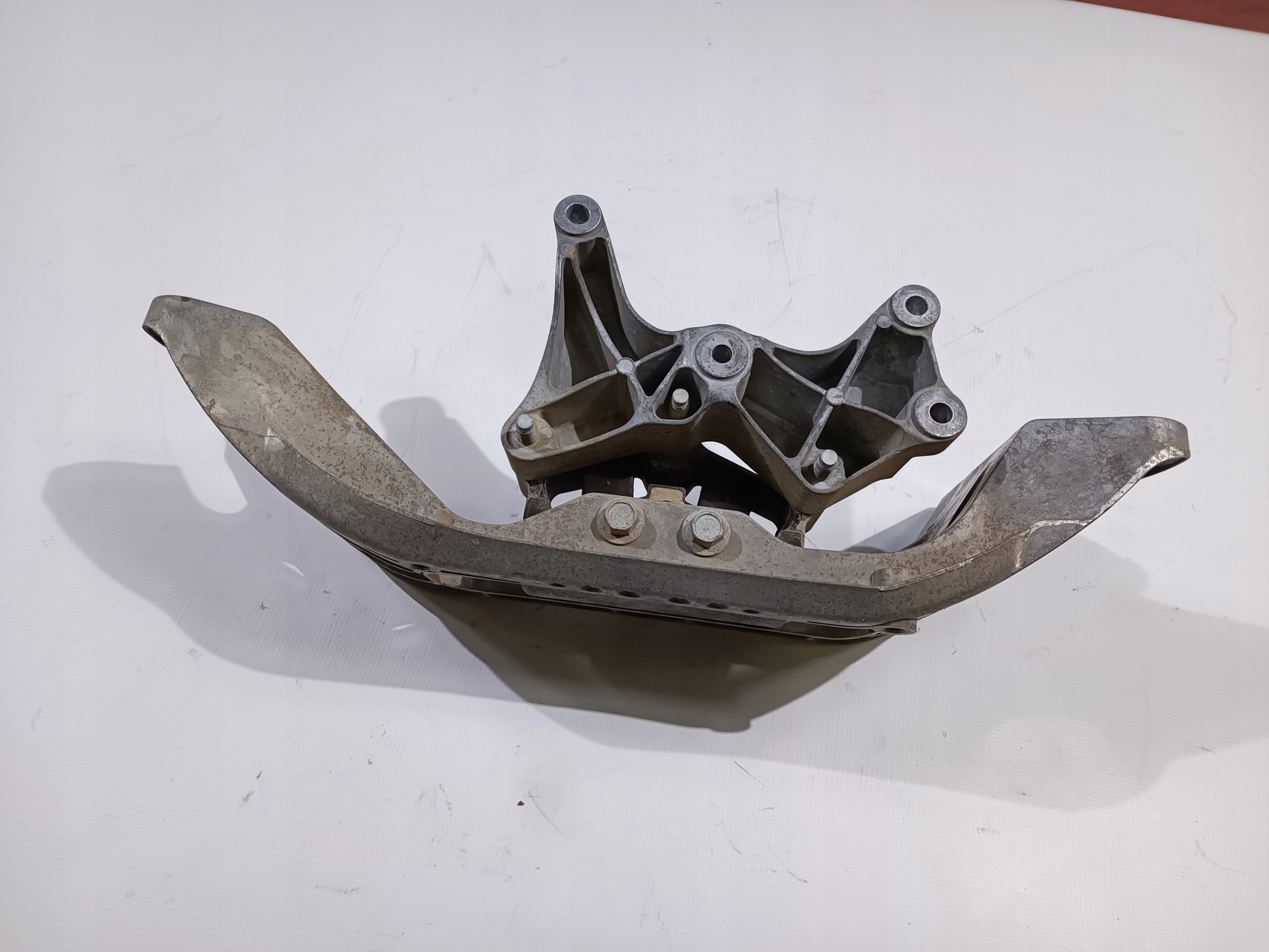 Stütze Halter Getriebe getriebe Ford Explorer RWD 2020
