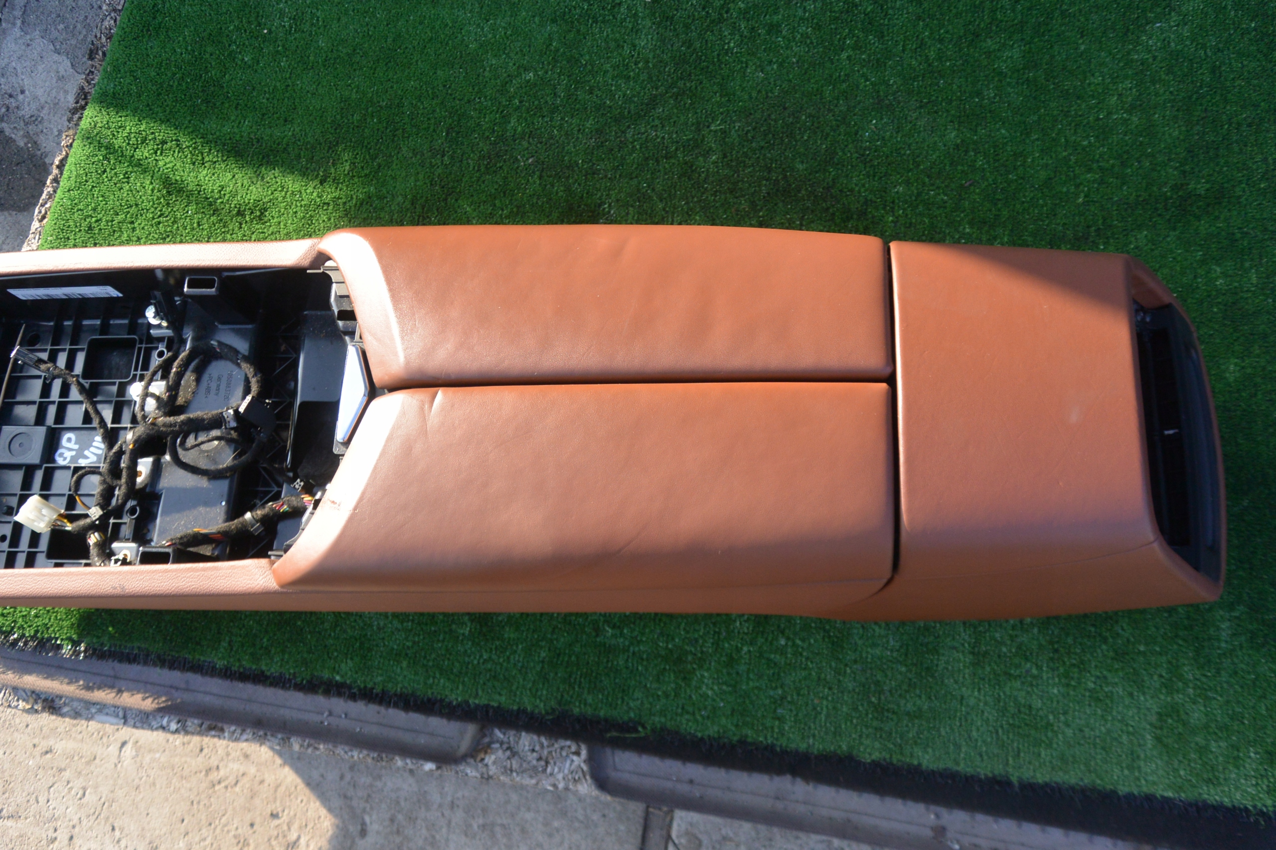 TUNEL mitte MASERATI QUATTROPORTE VI UK