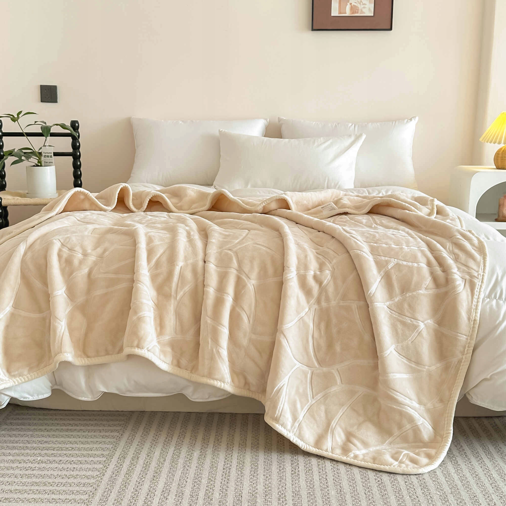 Akrylová lisovaná deka LIV 160x200, silná, teplá, máslová