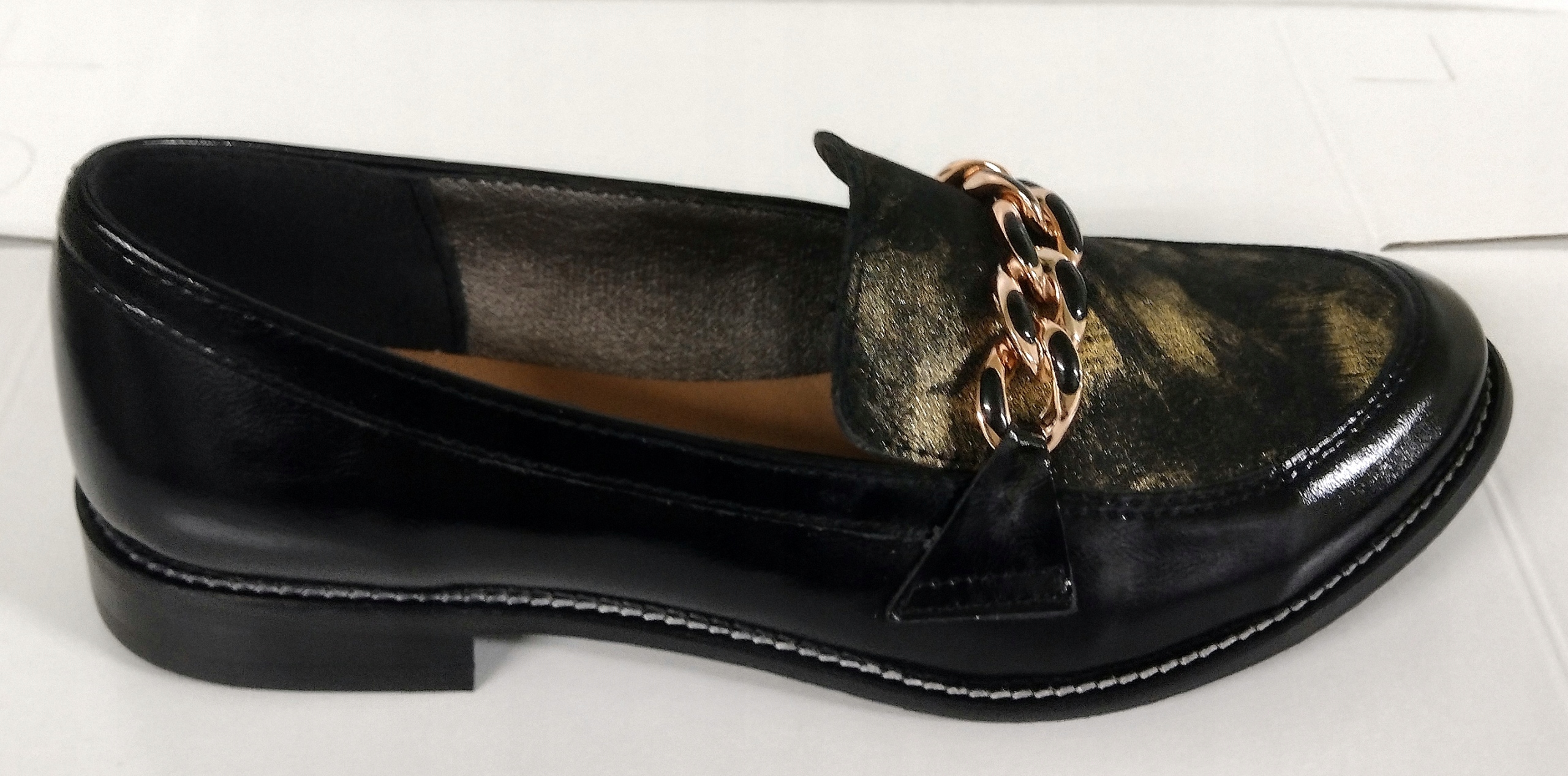 UNI-870 STYLOWE MOKASYNY Z ŁAŃCUCHEM SKÓRA NAT 40 Marka inna