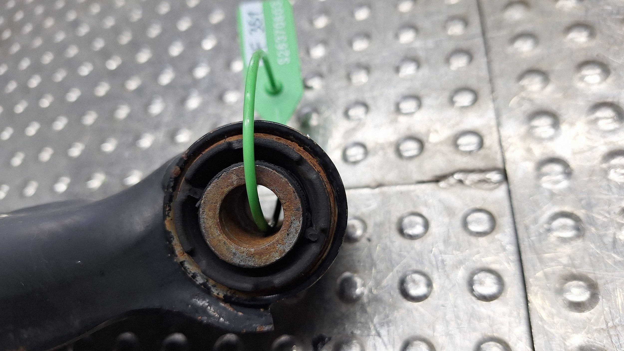 arm left front H1BC-3051L FORD FIESTA MK8