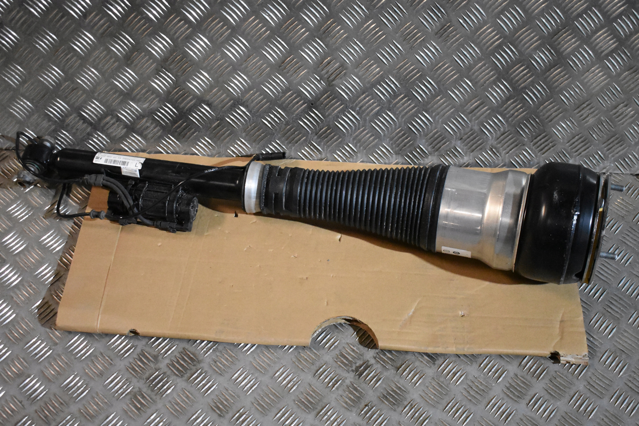 IDEALNY shock absorber left rear part rear MERCEDES W217 1 9