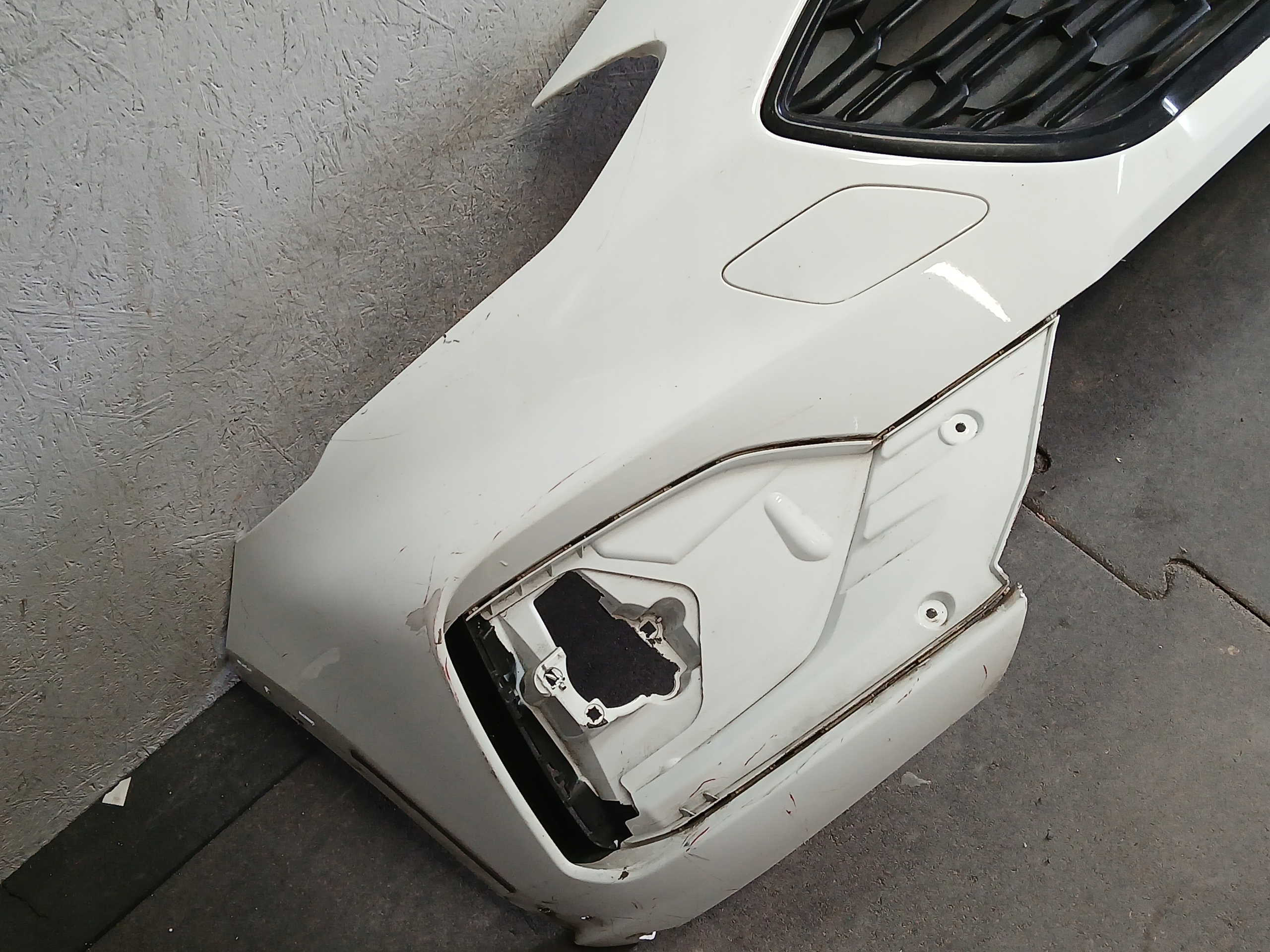 nárazník předek FORD FOCUS MK4 ACTIVE