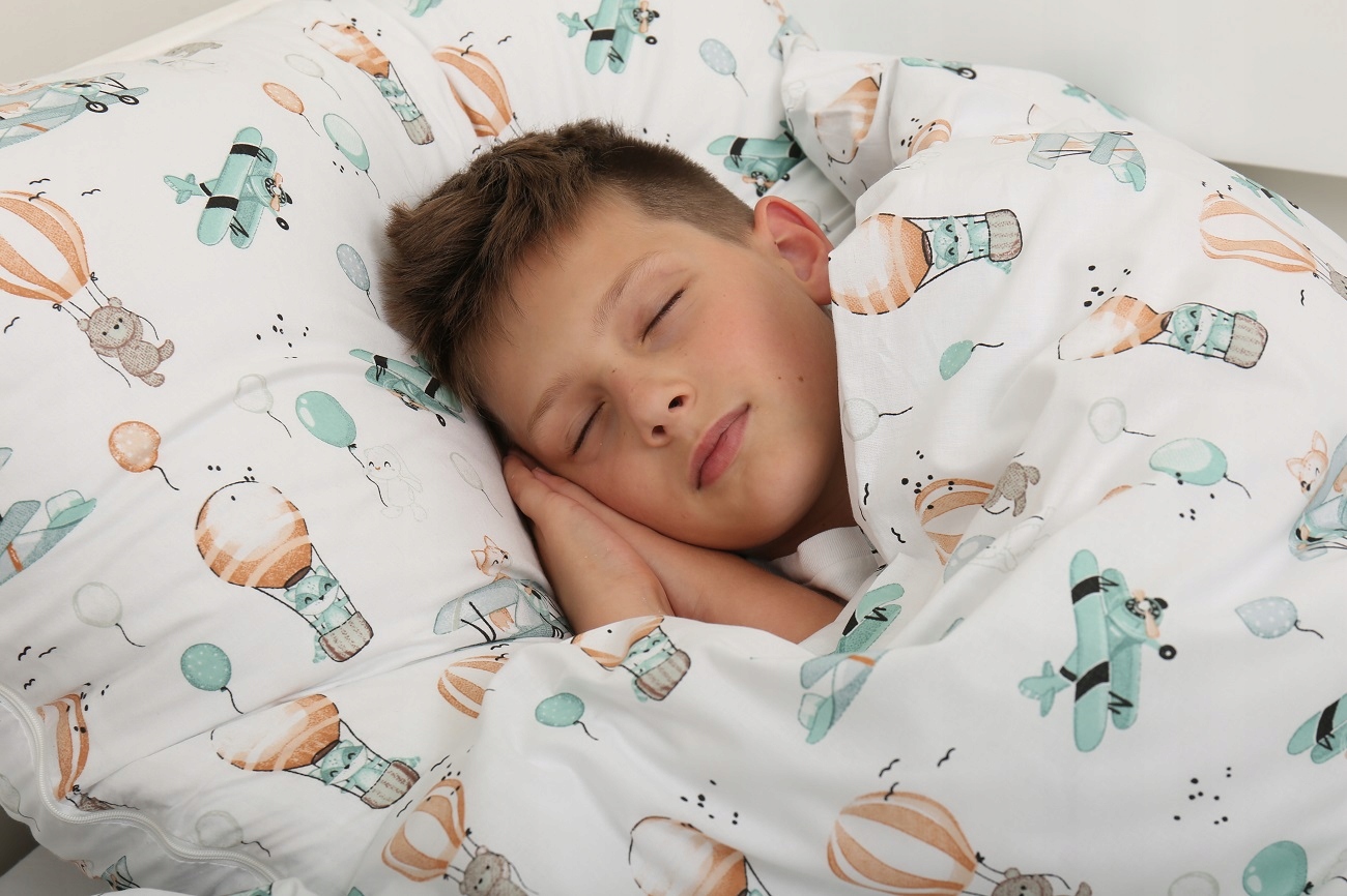 POŚCIEL DZIECIĘCA MŁODZIEŻOWA BABYMAM 140x200 cm Długość kołdry 200 cm