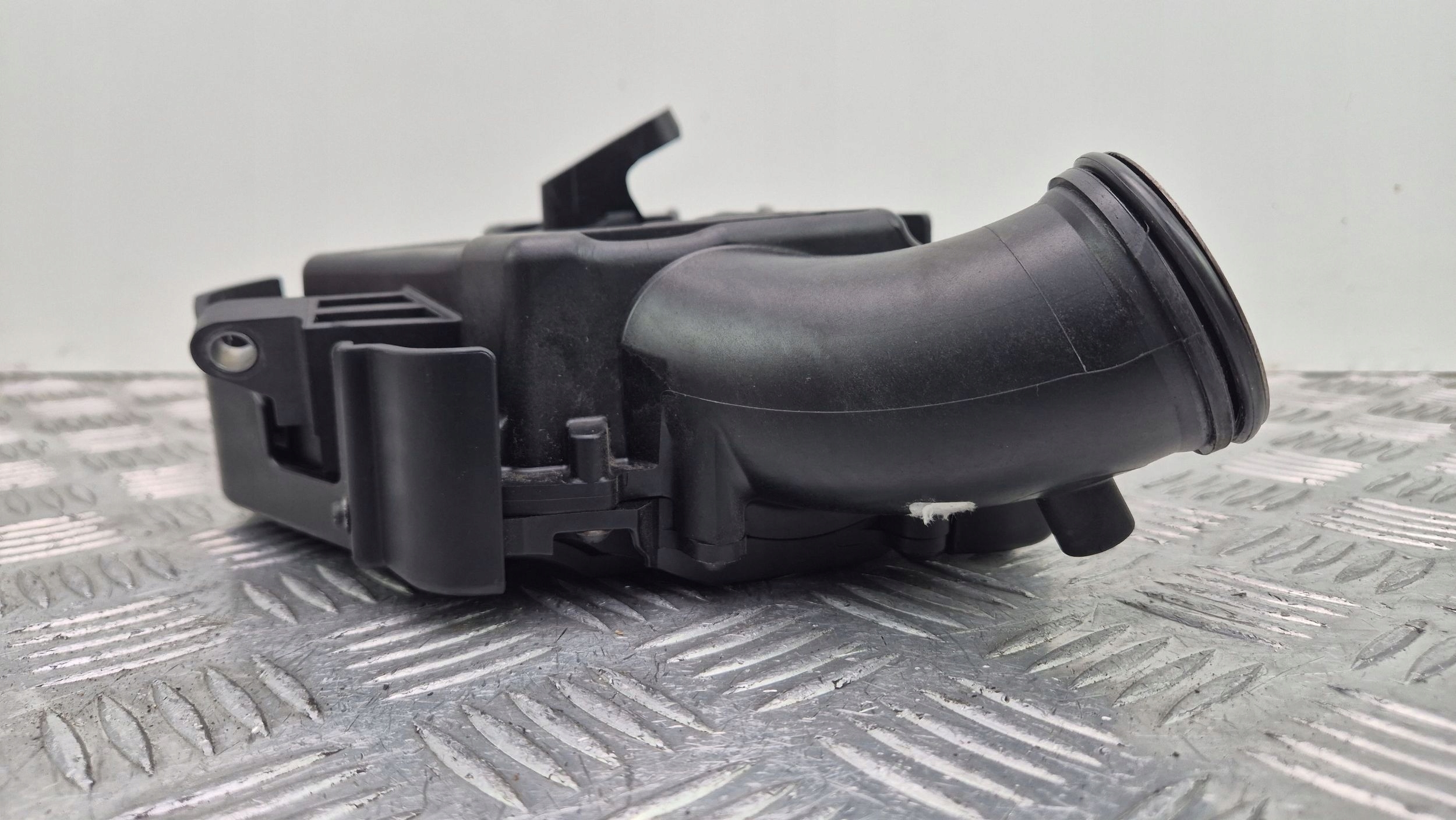 Mercedes CLS350 CDI C218 hadice intercoolera A6421403487
