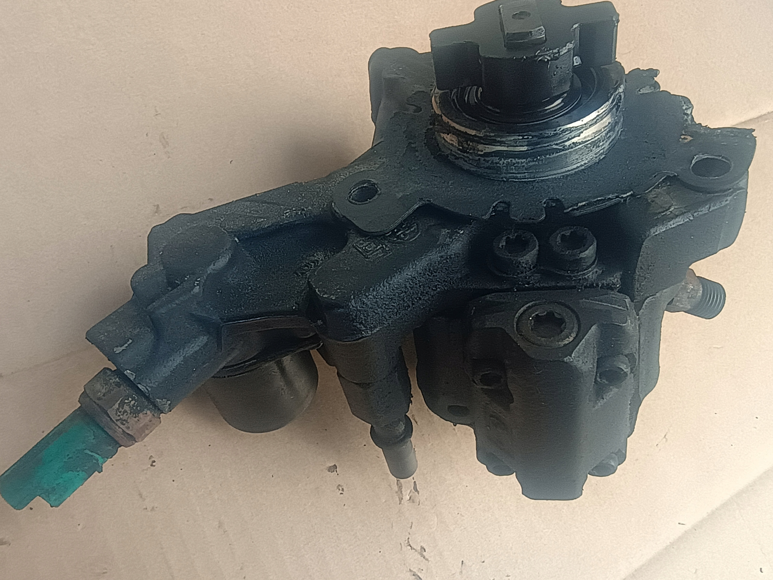 injection pump 9424A000A FORD VOLVO 2,0 TDCI
