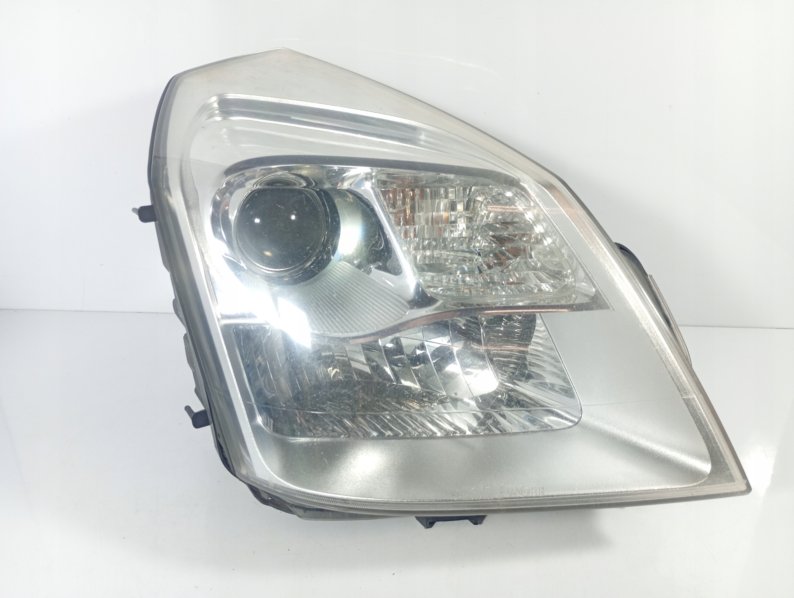 RENAULT VEL SATIS 01-09 REFLEKTOR light right front front OE 8200384024