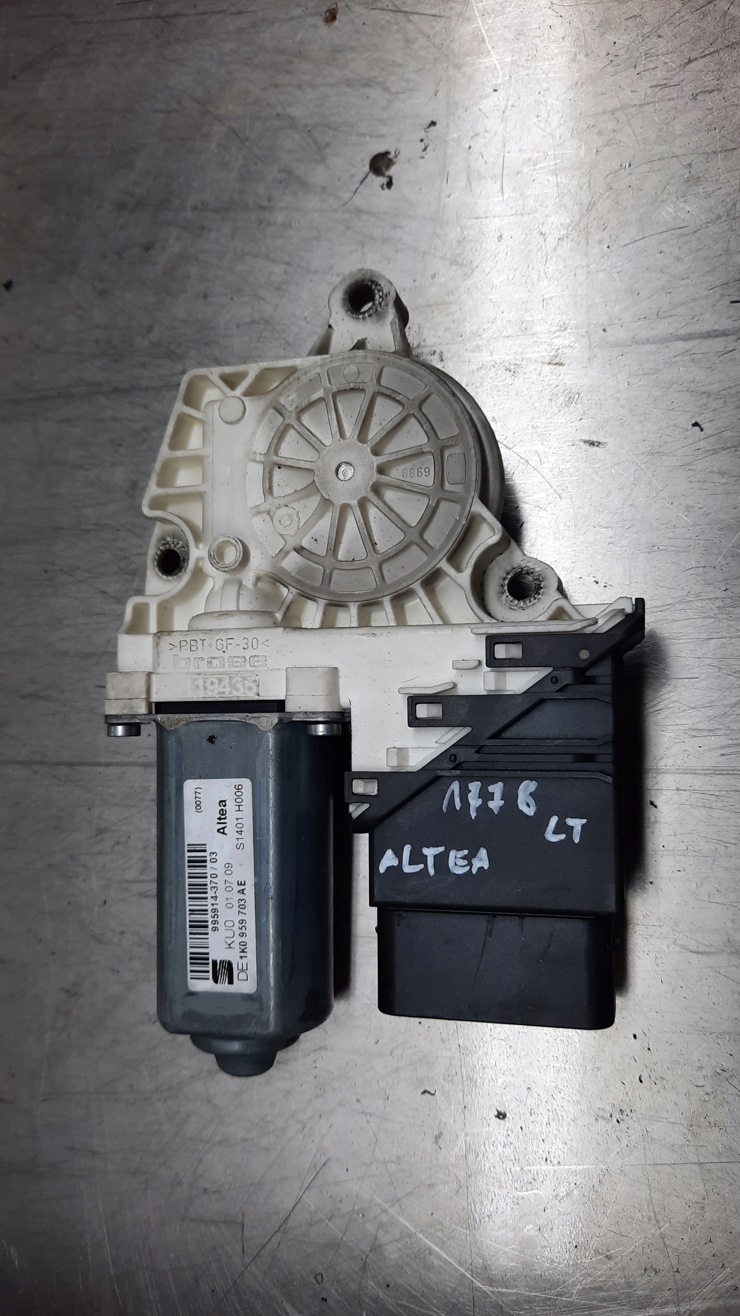 ЕЛЕКТРОДВИГУН СКЛО ЛІВИЙ TYLk0959703ae SEAT ALTEA XL 1.6 MPI8r