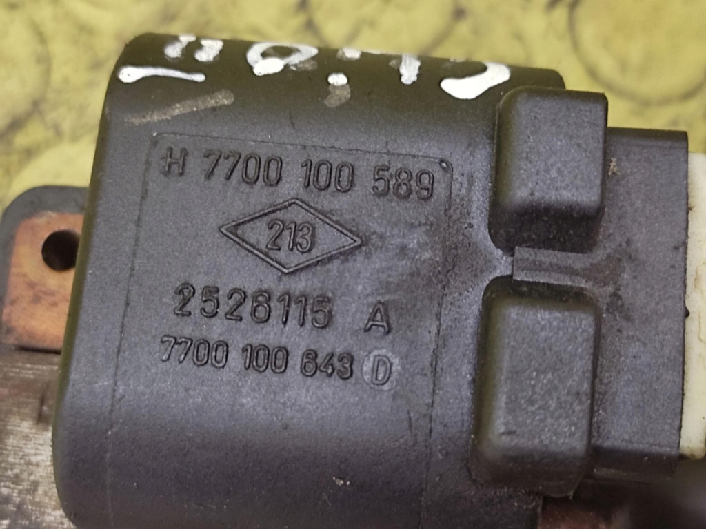 RENAULT CLIO II 1.4 coil ignition 7700100589