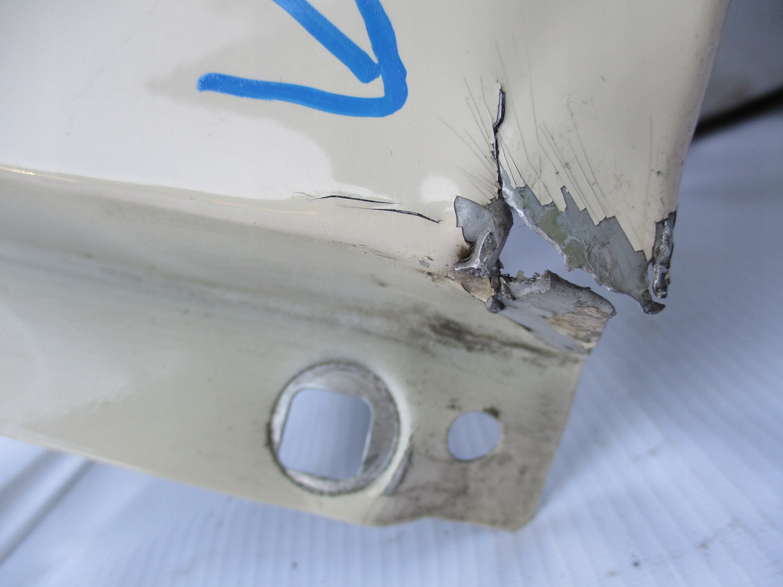 fender right front Mercedes E- Klasa 212 A2128811001