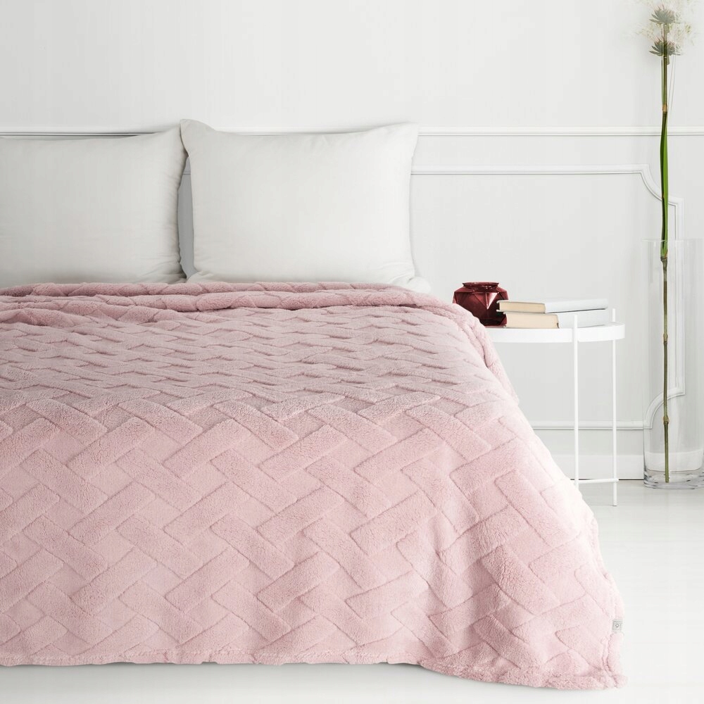 Deka Caro 170x210 Design91 pudrová, nadýchaná, kostkovaná