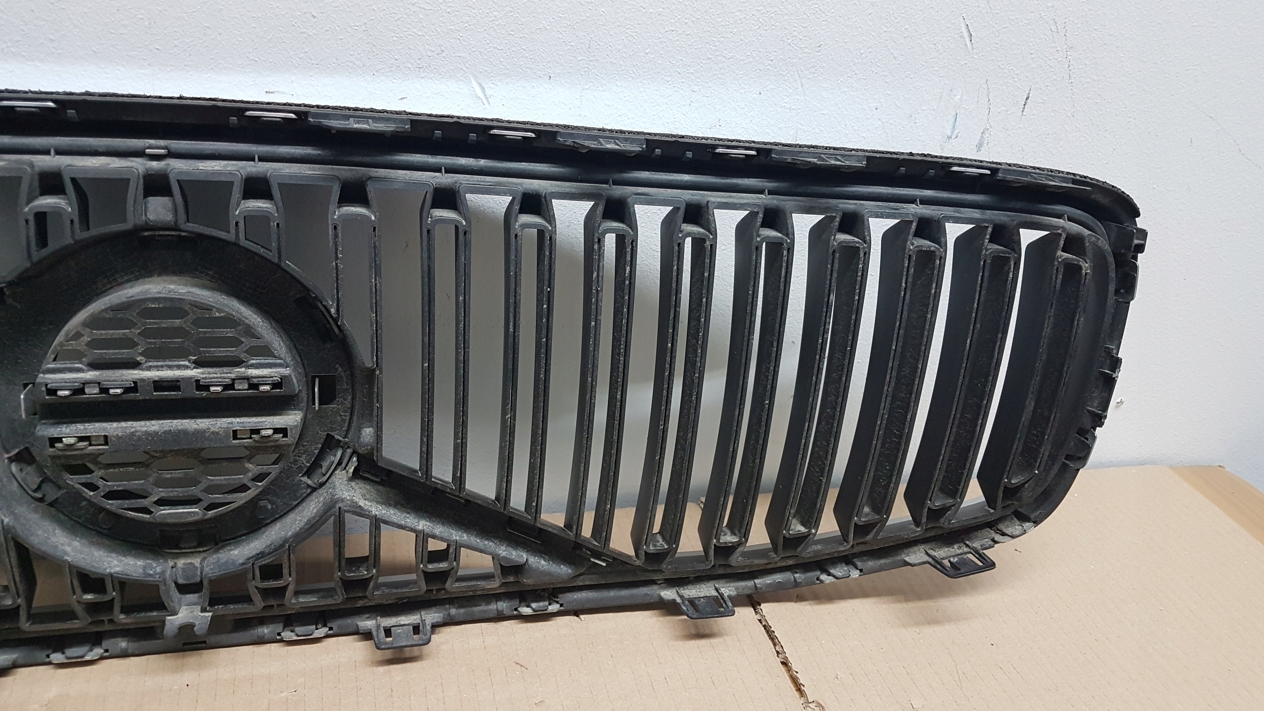 Volvo S90/V90 V90 Kühlergrill FRONTGRILL Kühlergitter 73138351 - Thumbnail 11