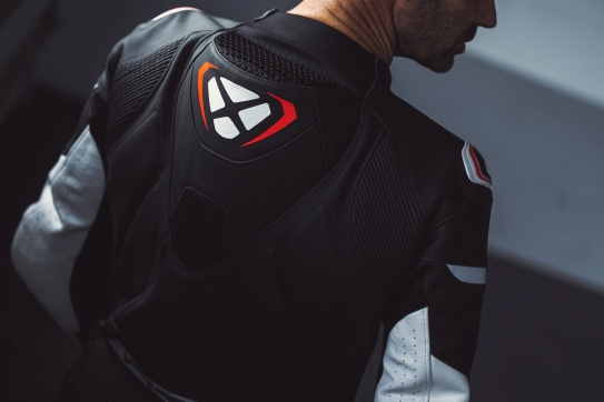 IXON SKÓRZANA KURTKA MOTOCYKLOWA VORTEX 3 WHITE/BLACK XL Model VORTEX 3