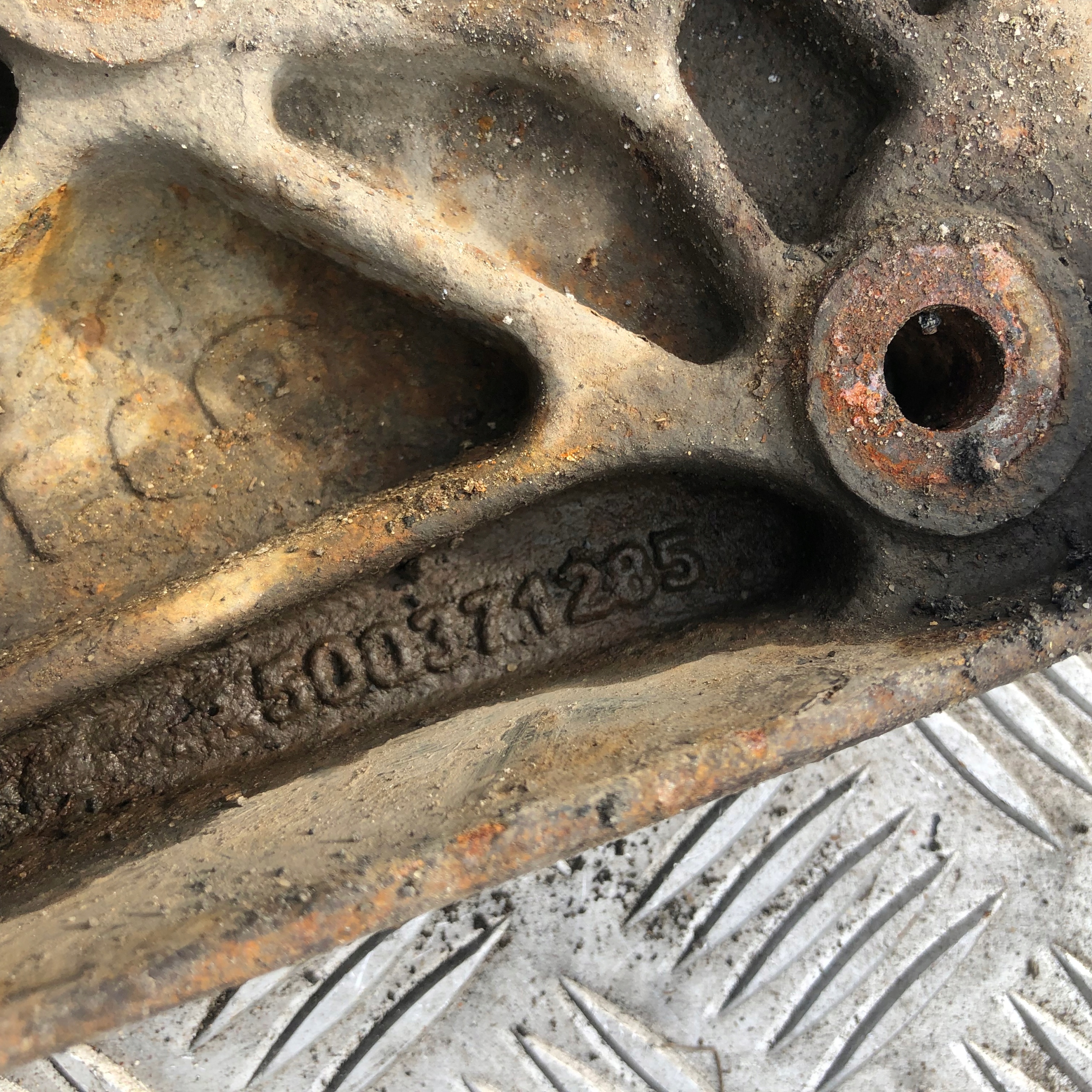 LAPA MOCOWANIE RESORA IVECO DAILY 500371285 Part manufacturer Iveco OE