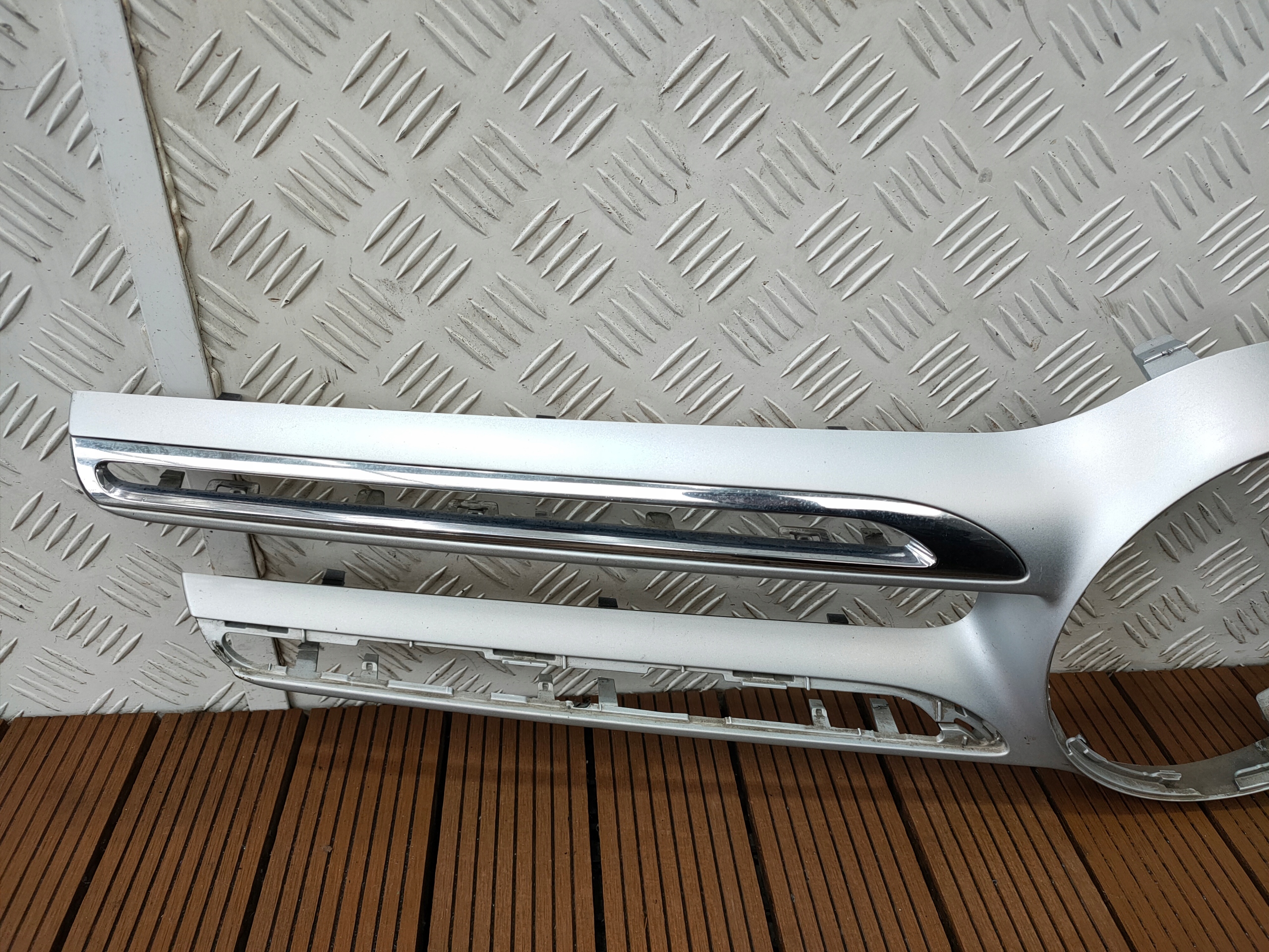 MERCEDES GLC W253 15- grill grille front frame CHROM A2538882223