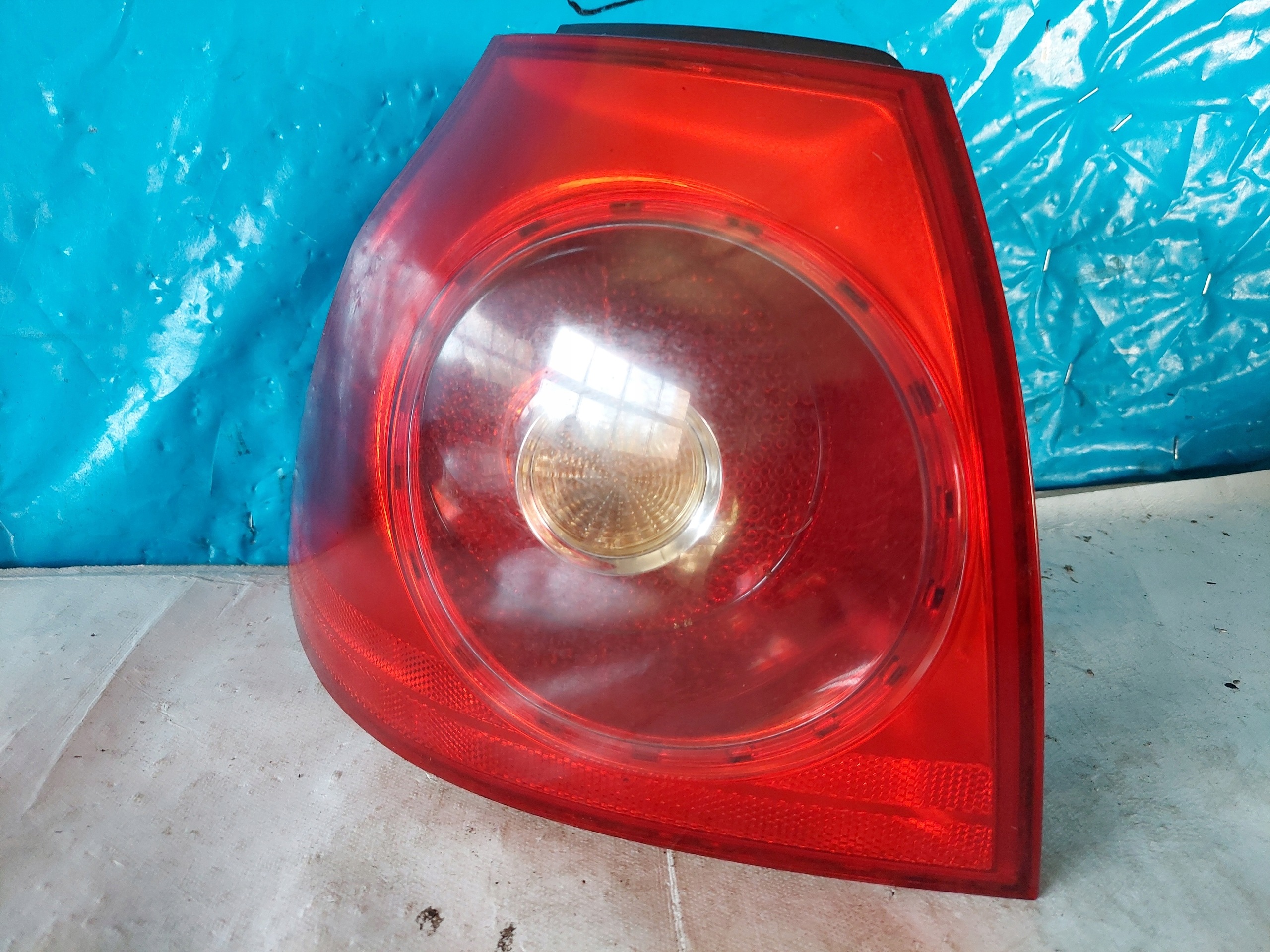 light GOLF V HB 1K6945095 left rear part