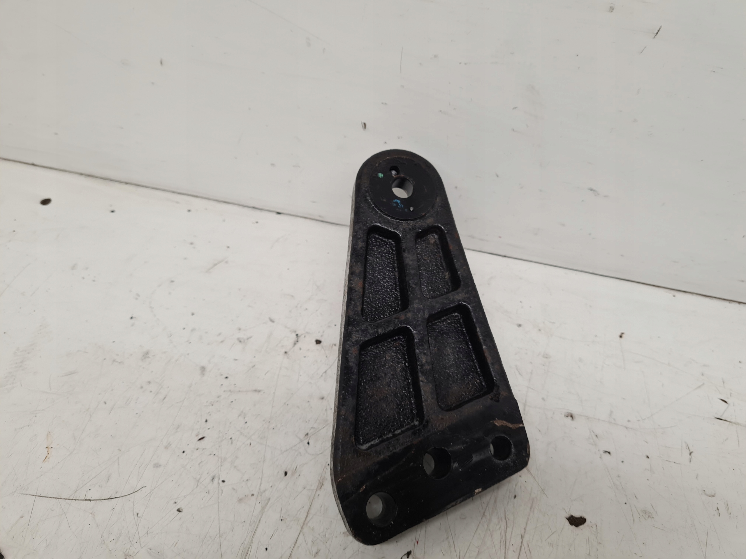 HYUNDAI I20 LIFT 1,1CRDI engine mount right 2012-14R