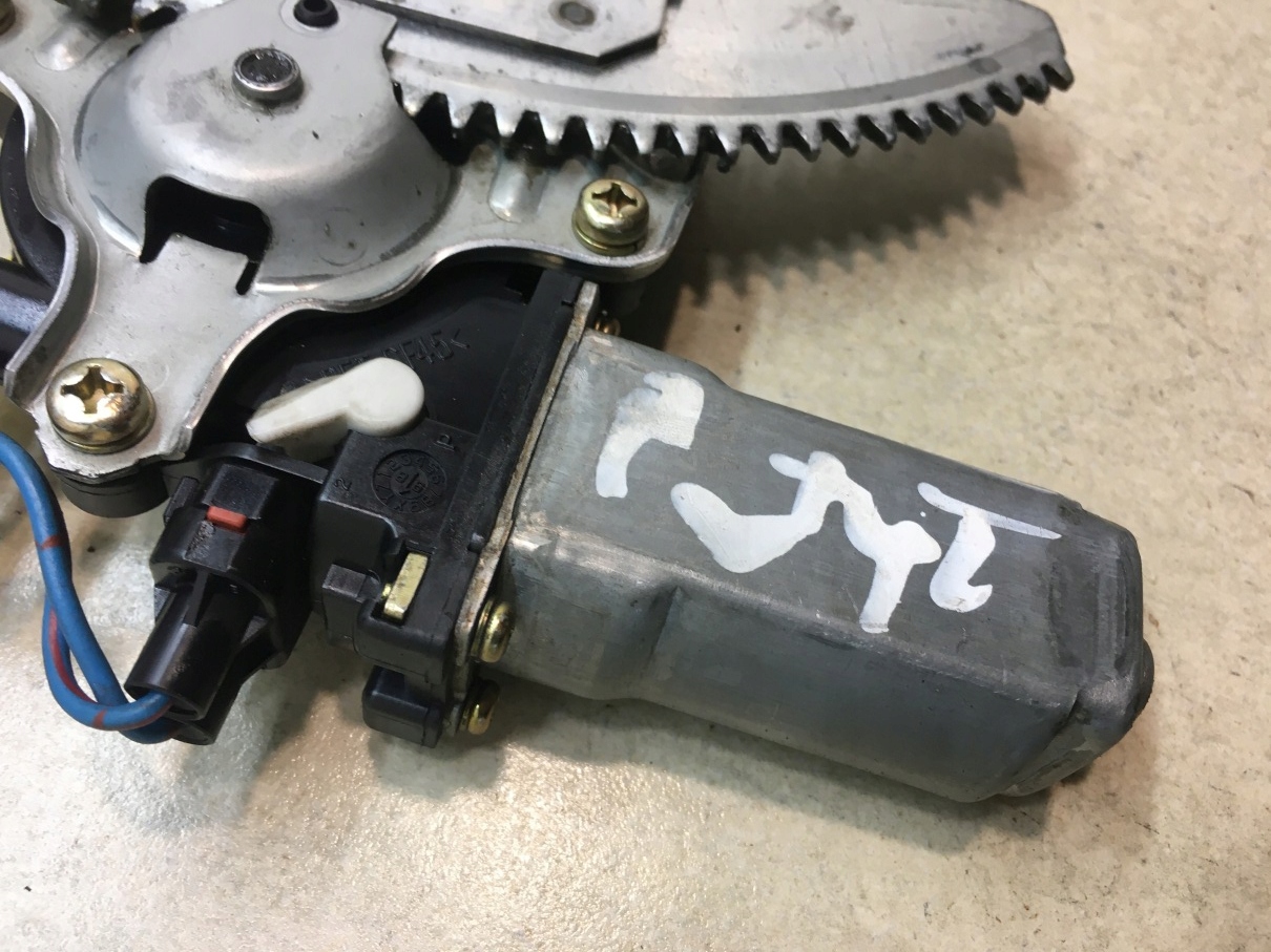 window regulator right rear part LEGACY III