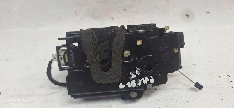 lock door VW POLO 02- Z3B4839016