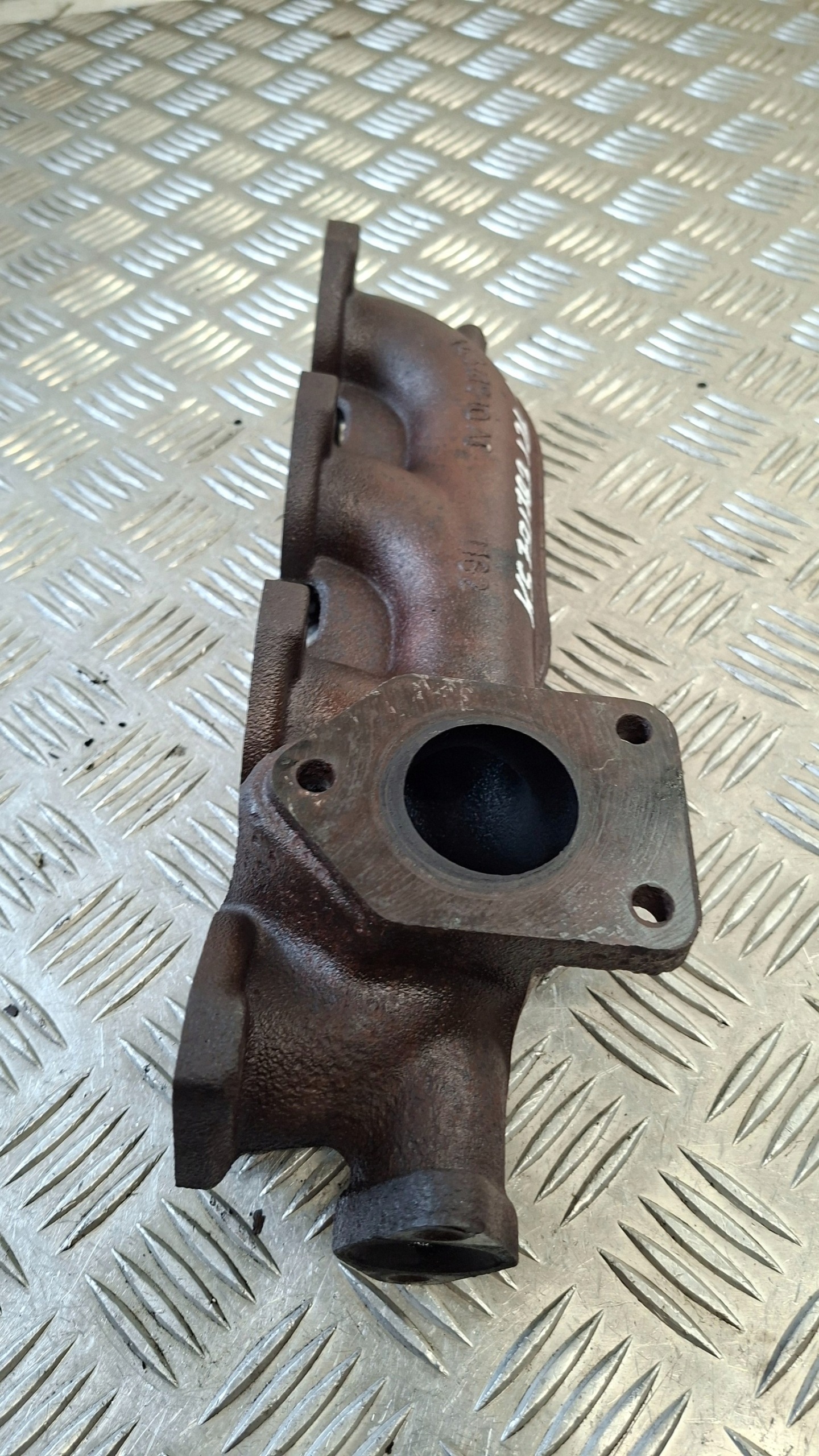 exhaust manifold BMW E81 2.0D