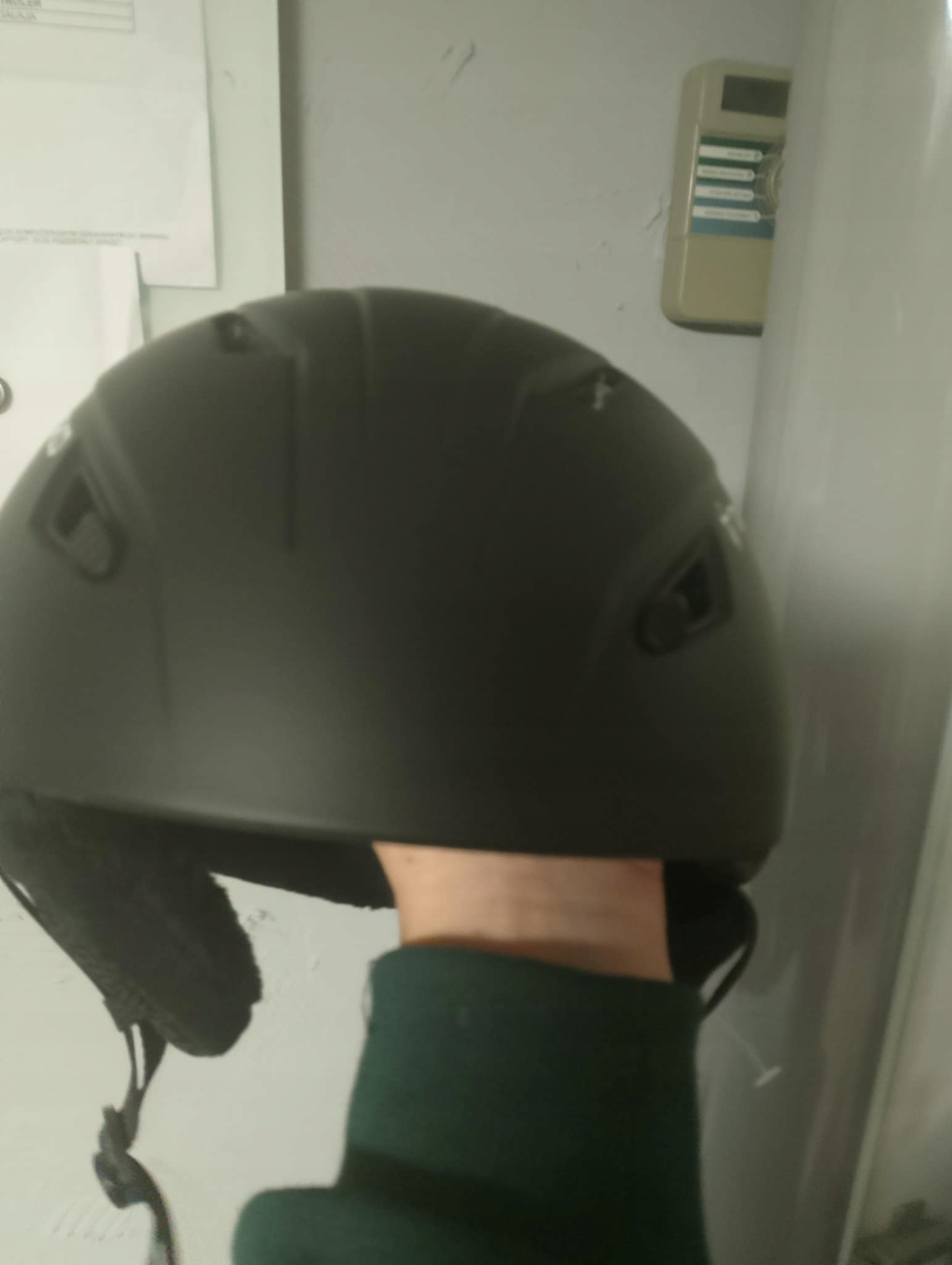 Tomshoo Y11762B Snowboardová Lyžařská Přilba M