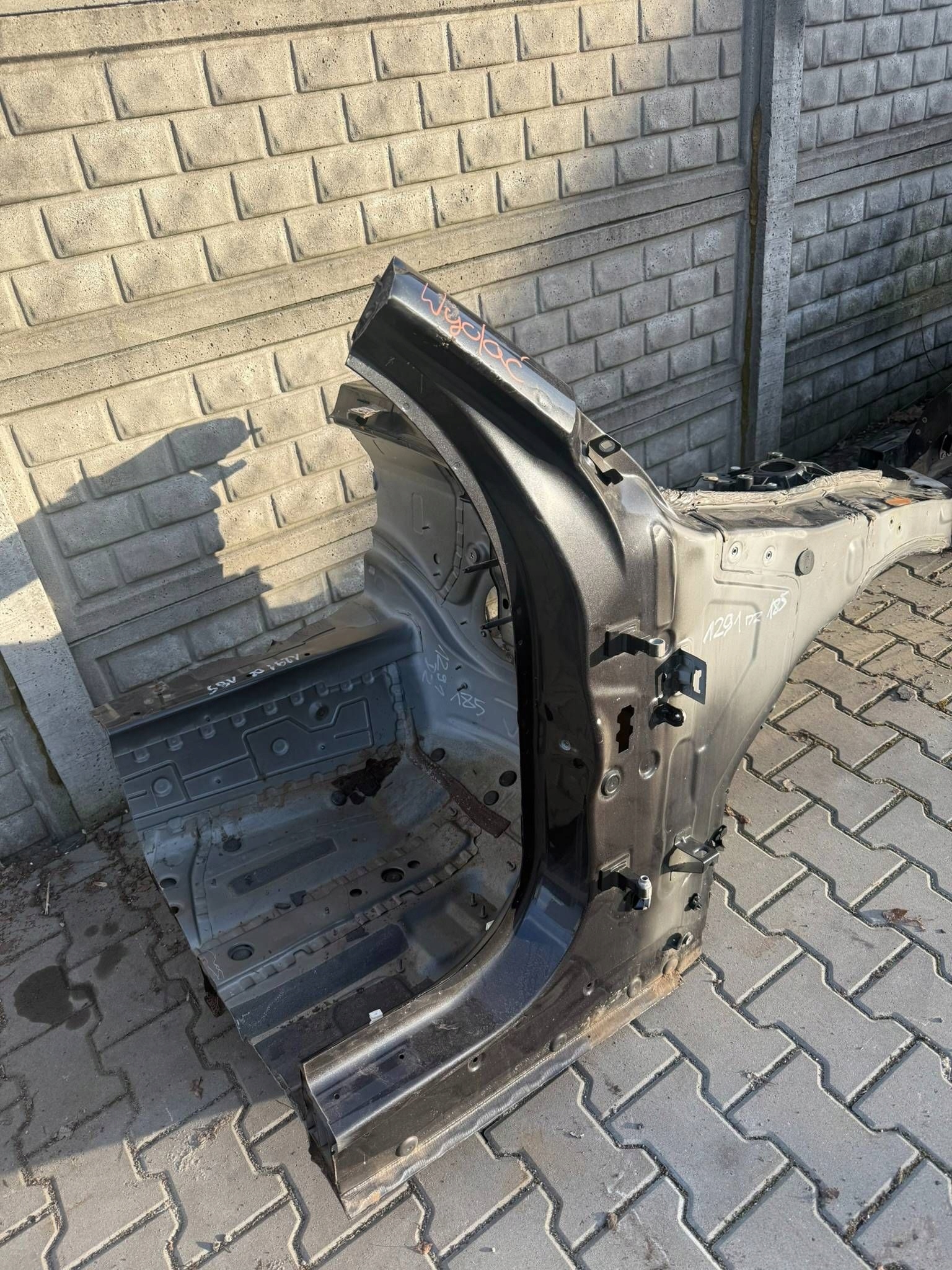 BMW X4 G02 quarter front right