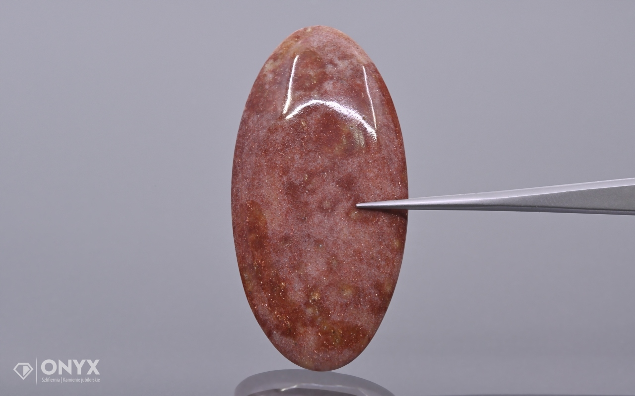 Aventurín hnědý nízký kabošon ovál 54x27 mm