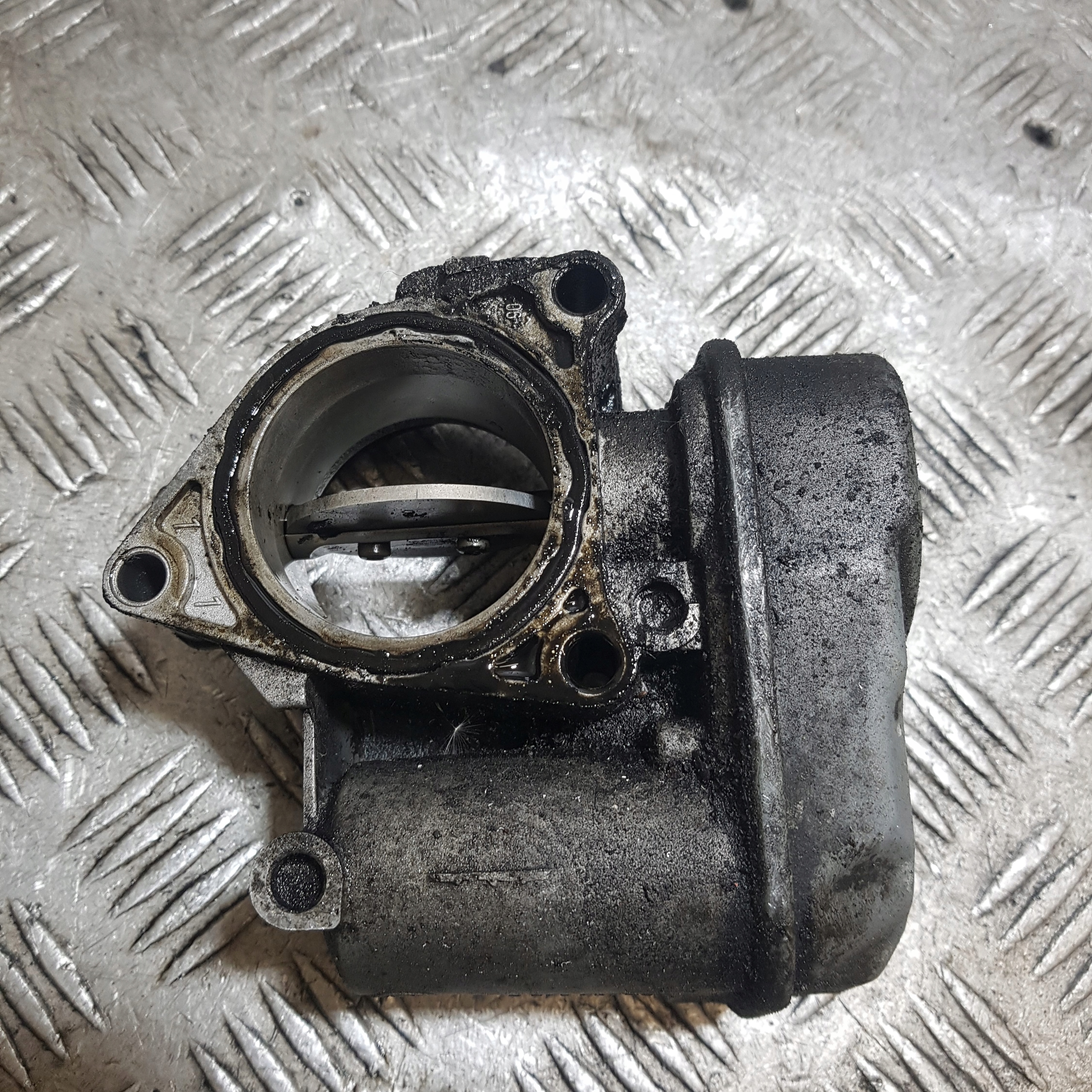 Valvola a farfalla VOLKSWAGEN PASSAT B6 2.0 TDI 03G128063B