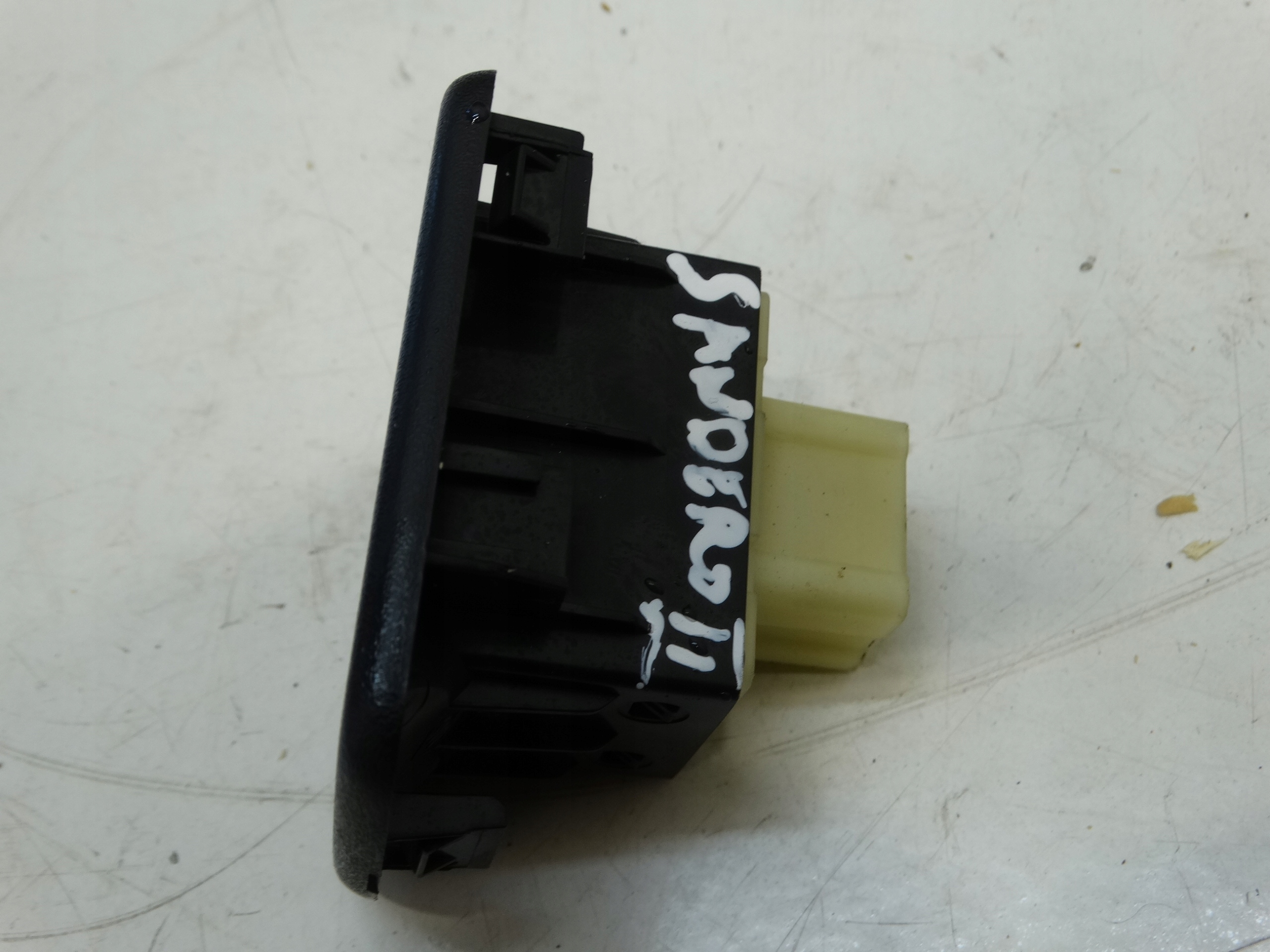 switch windows left rear part DACIA SANDERO II 20R.