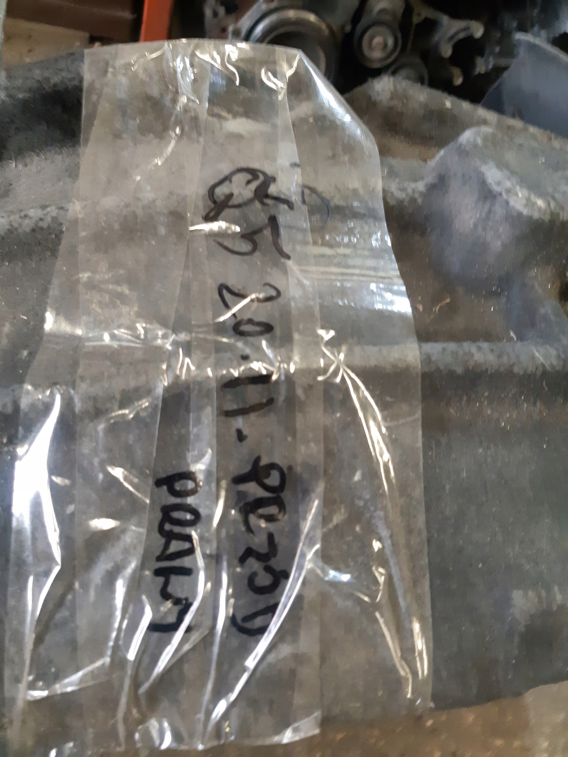 AUDI Q5 8R mudguard side right front right front